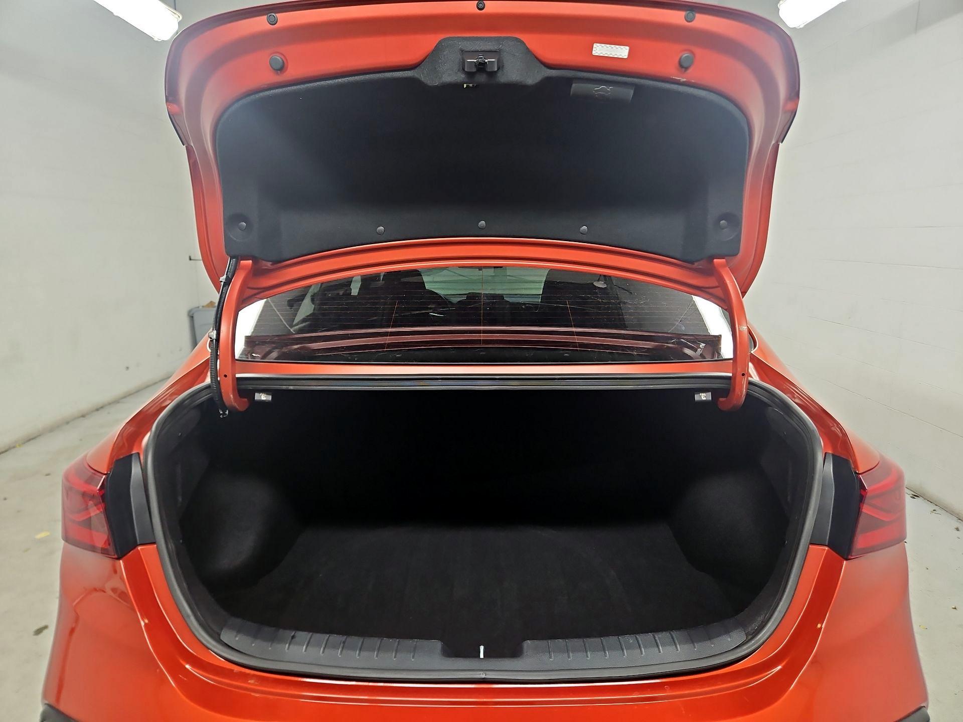 Thumbnail: 2021 Kia Forte - 20