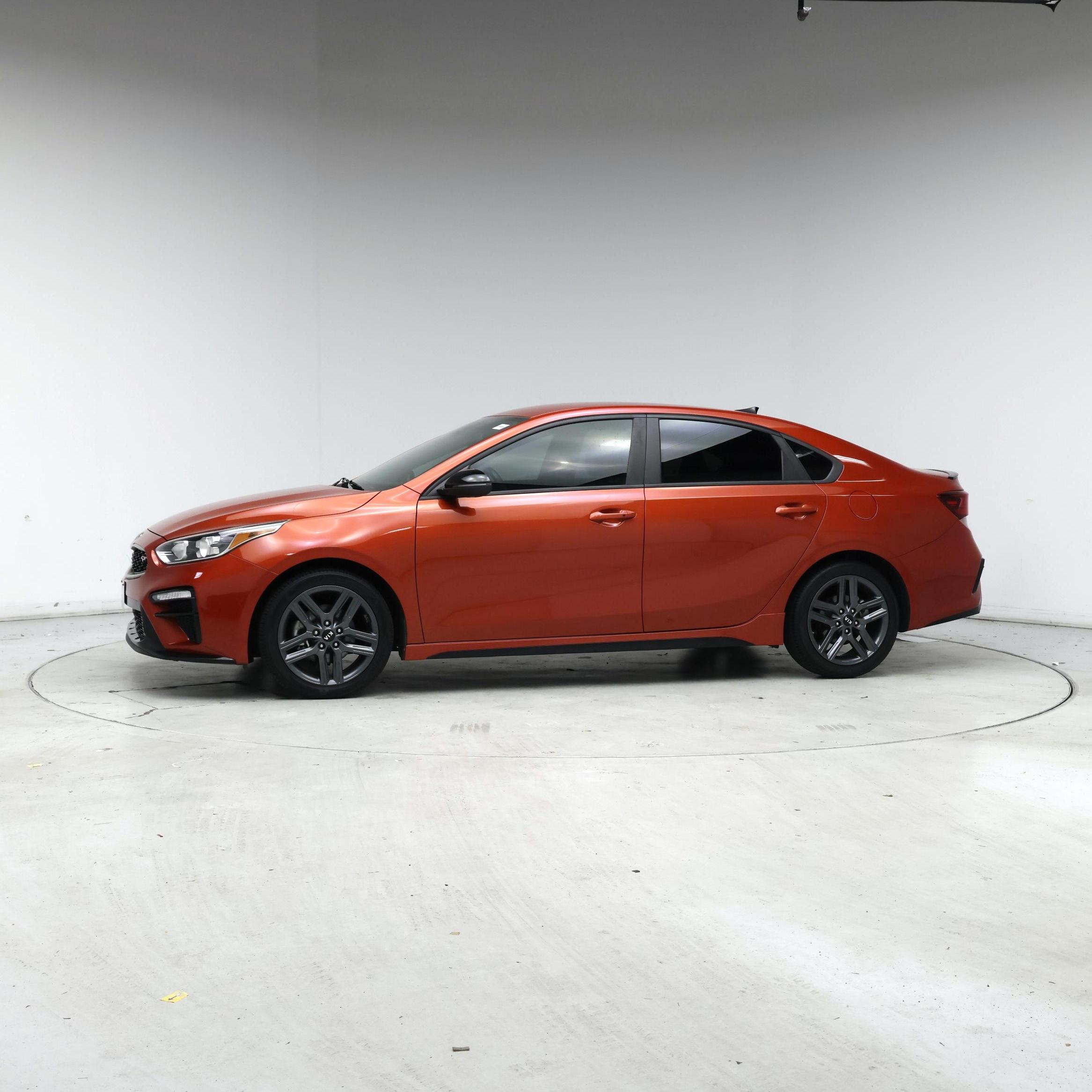 Thumbnail: 2021 Kia Forte - 3