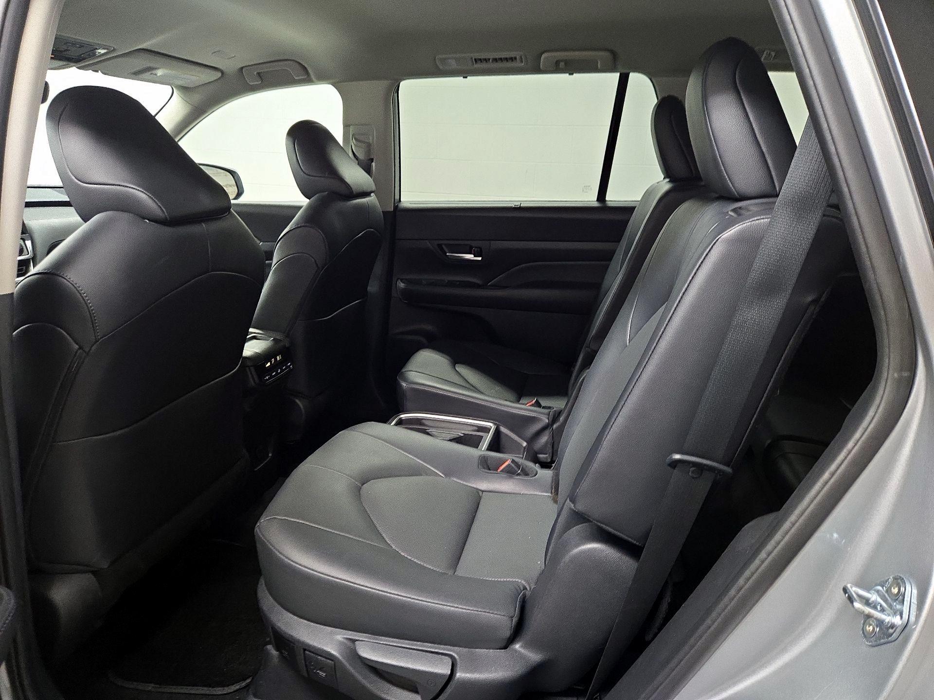 Thumbnail: 2025 Toyota Grand Highlander - 19