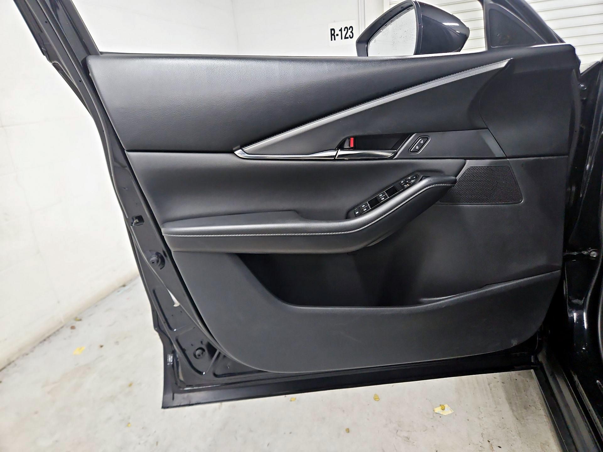 Thumbnail: 2025 Mazda CX-30 - 12