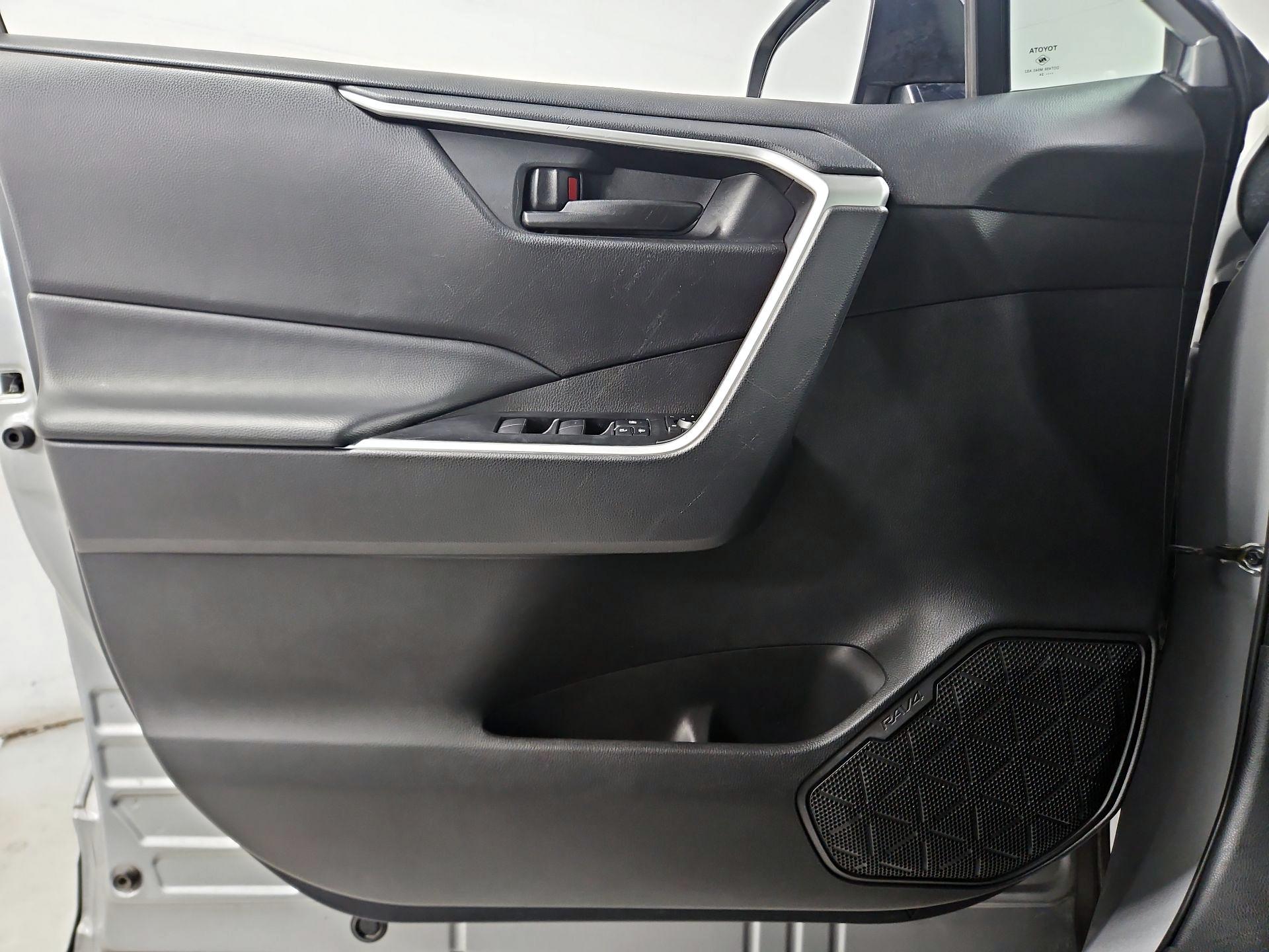 Thumbnail: 2024 Toyota RAV4 - 12