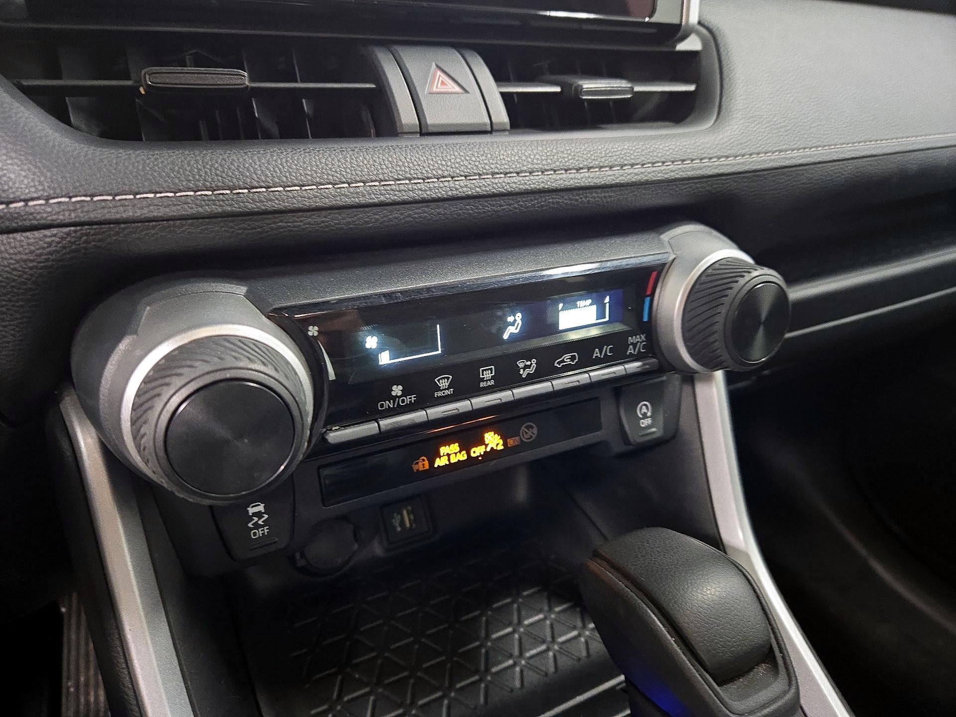 Thumbnail: 2024 Toyota RAV4 - 16