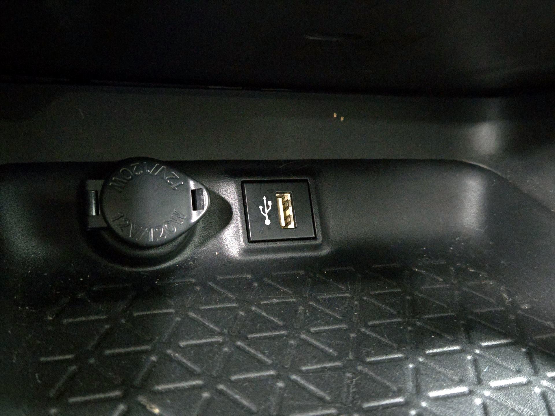 Thumbnail: 2024 Toyota RAV4 - 18