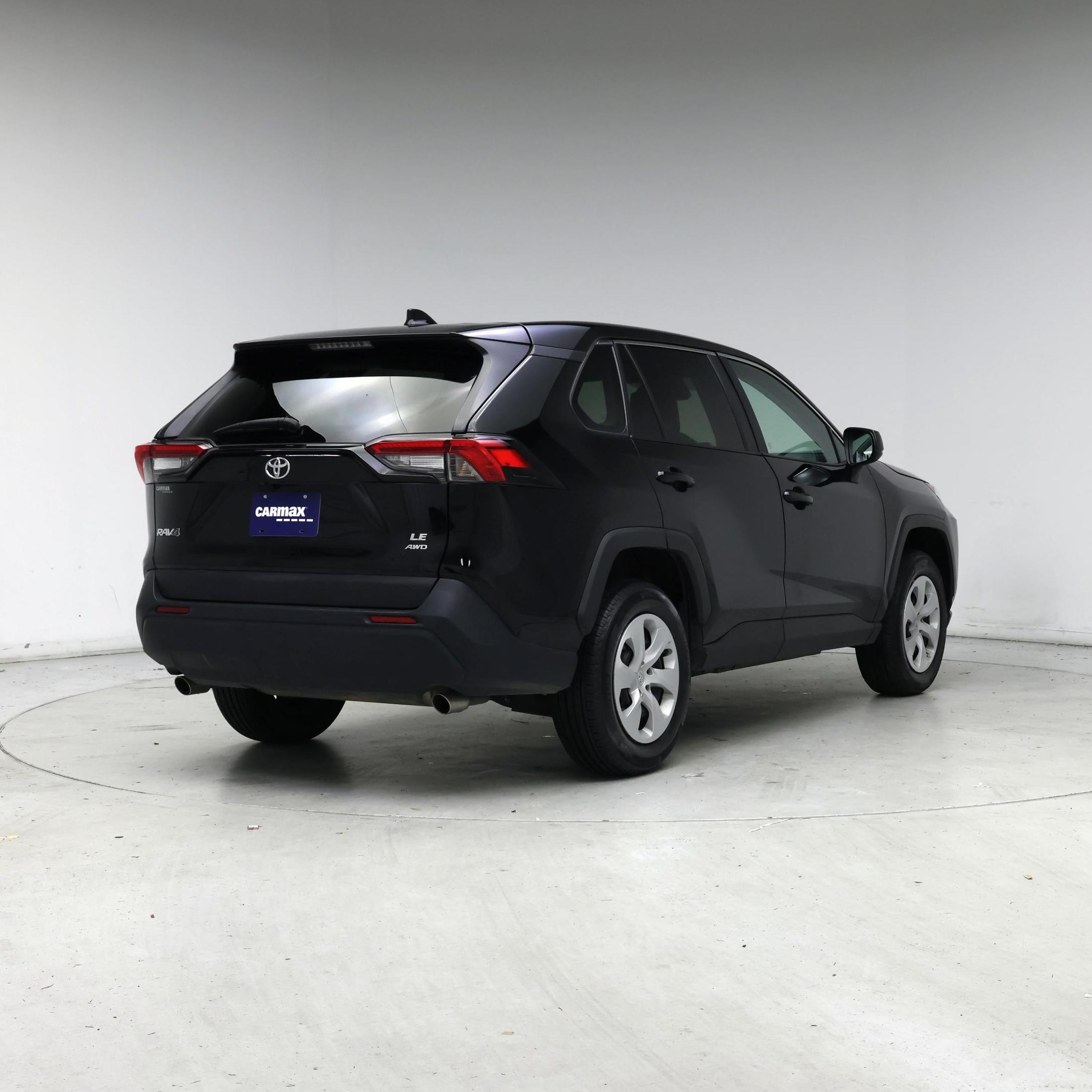 Thumbnail: 2024 Toyota RAV4 - 8