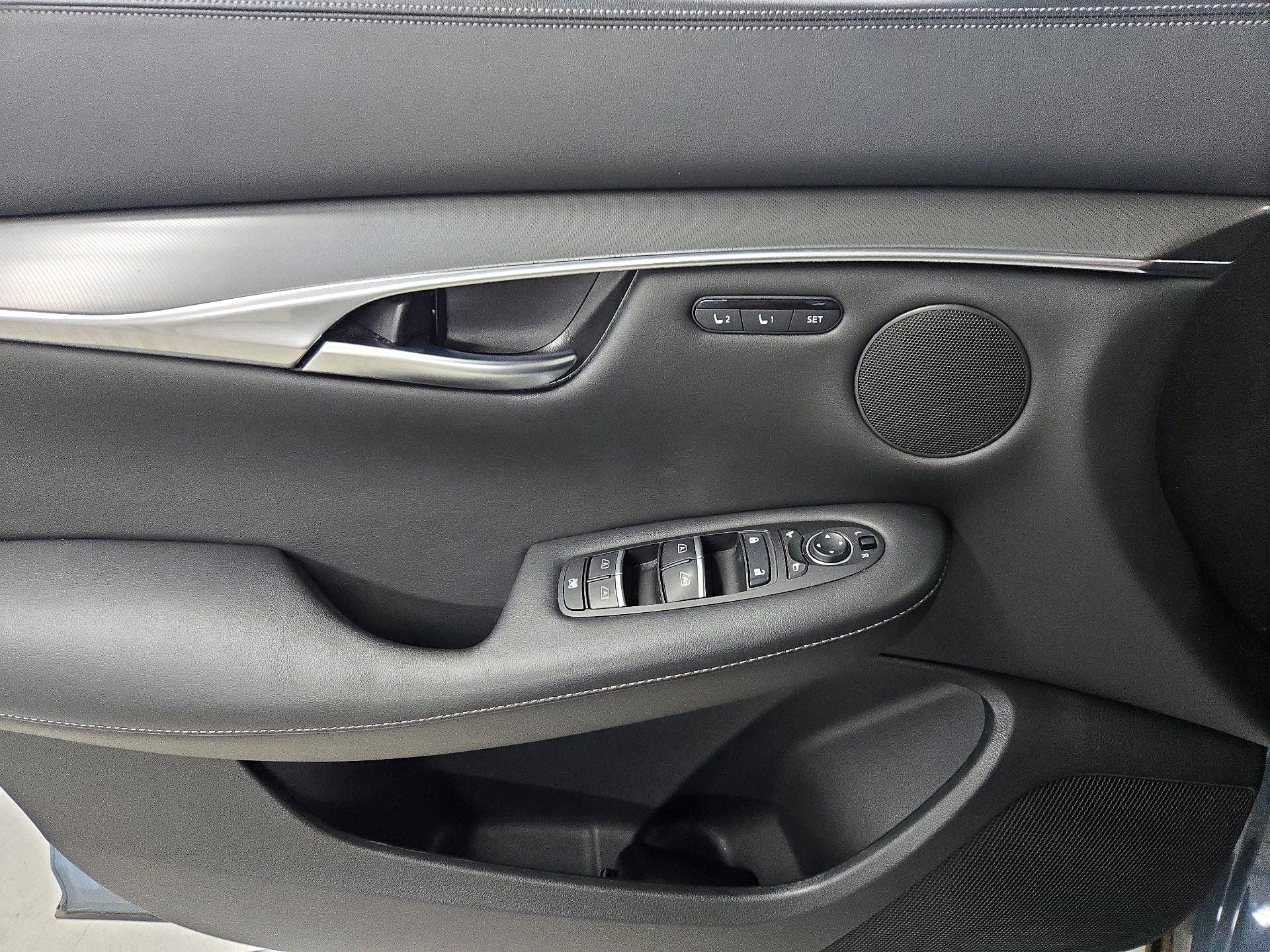 Thumbnail: 2024 INFINITI QX50 - 12