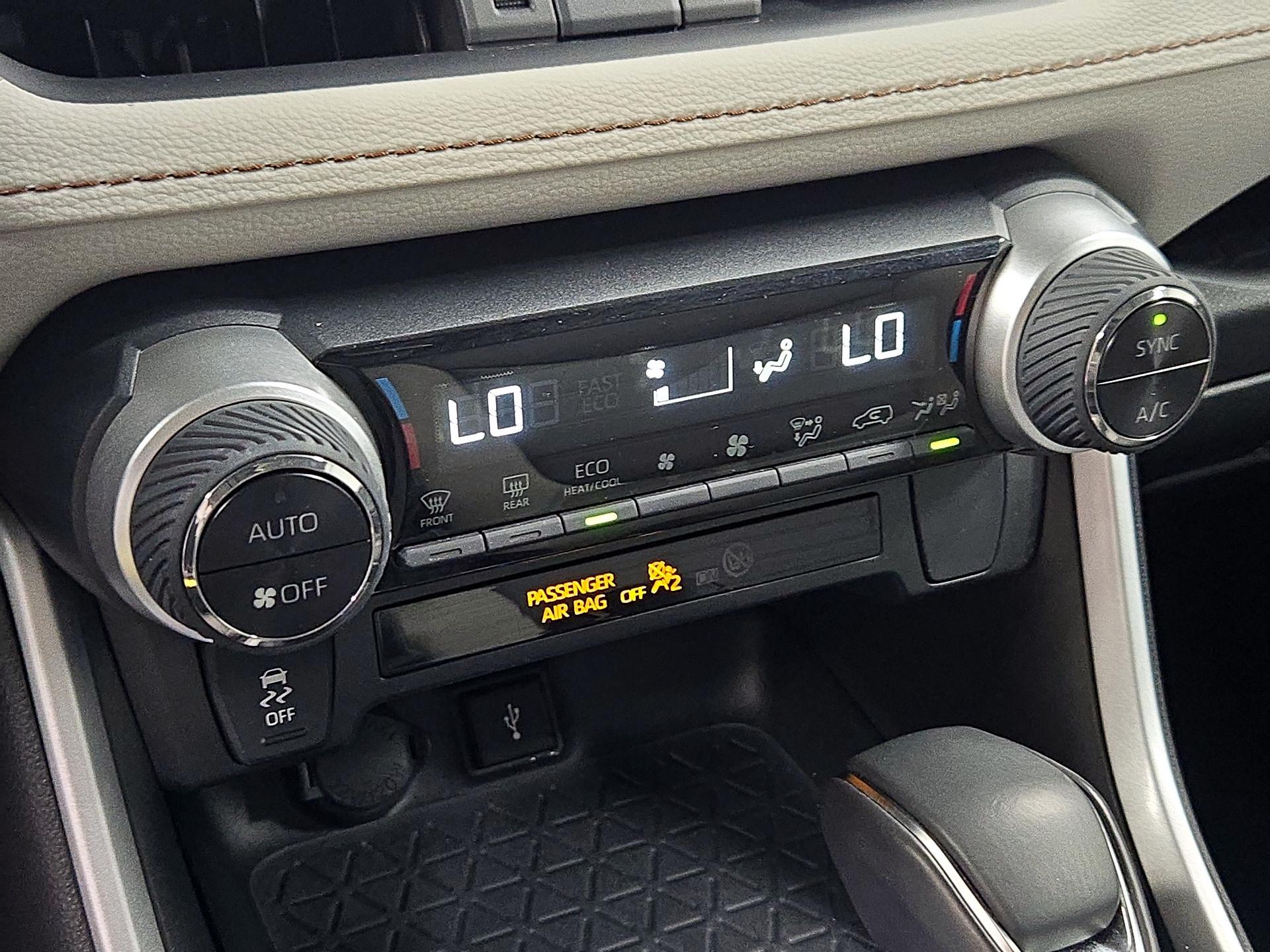 Thumbnail: 2022 Toyota RAV4 - 16