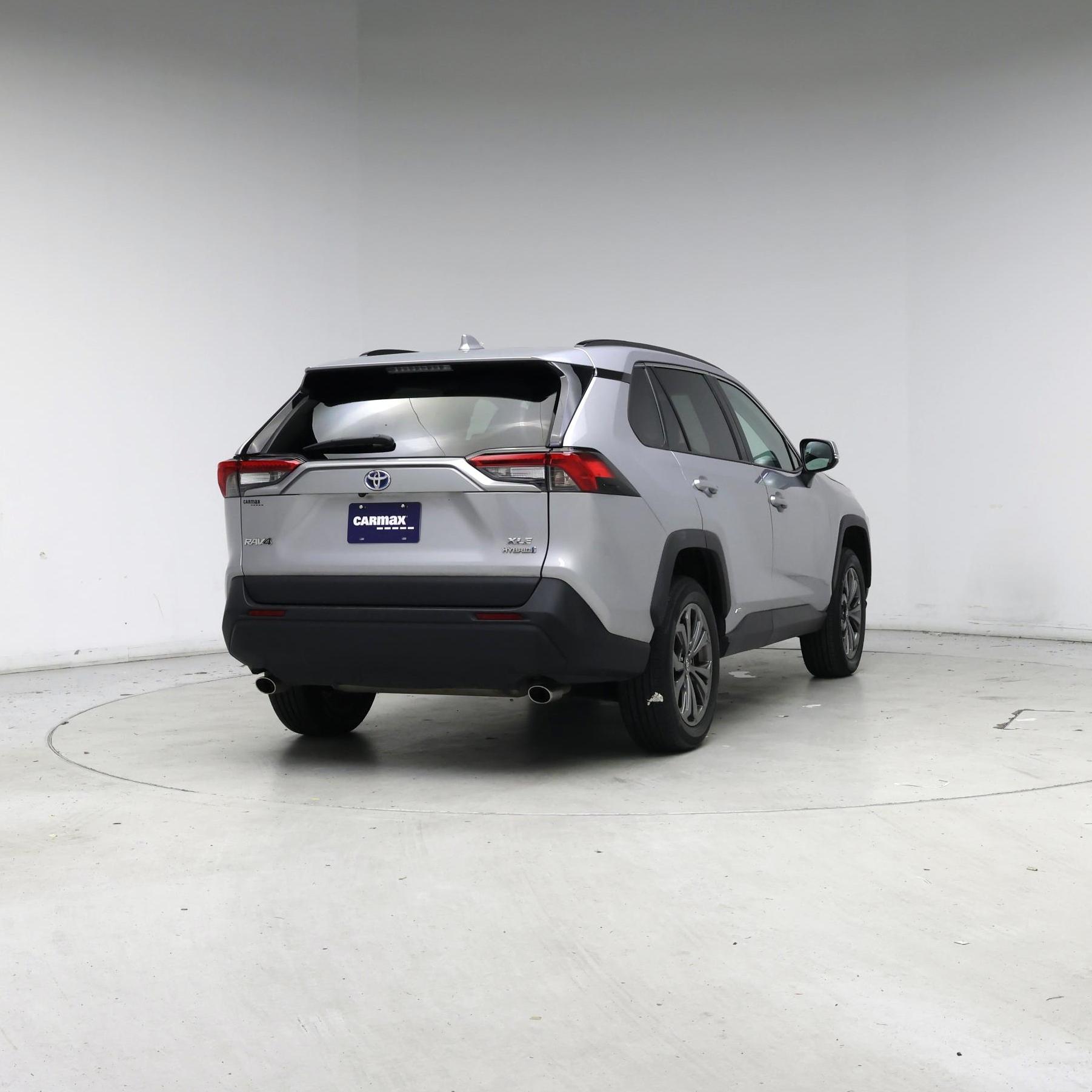 Thumbnail: 2022 Toyota RAV4 - 8