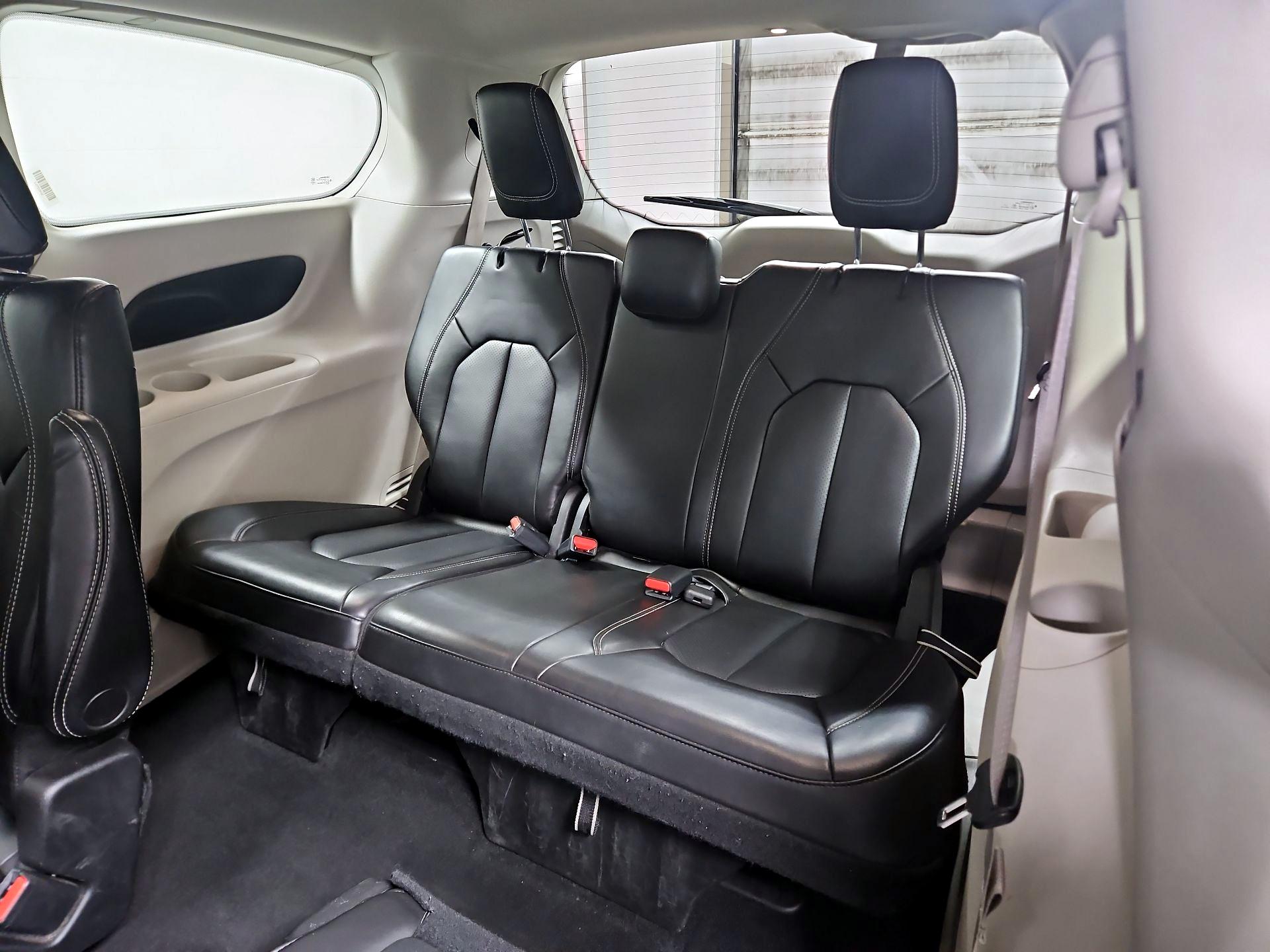 Thumbnail: 2023 Chrysler Pacifica - 20