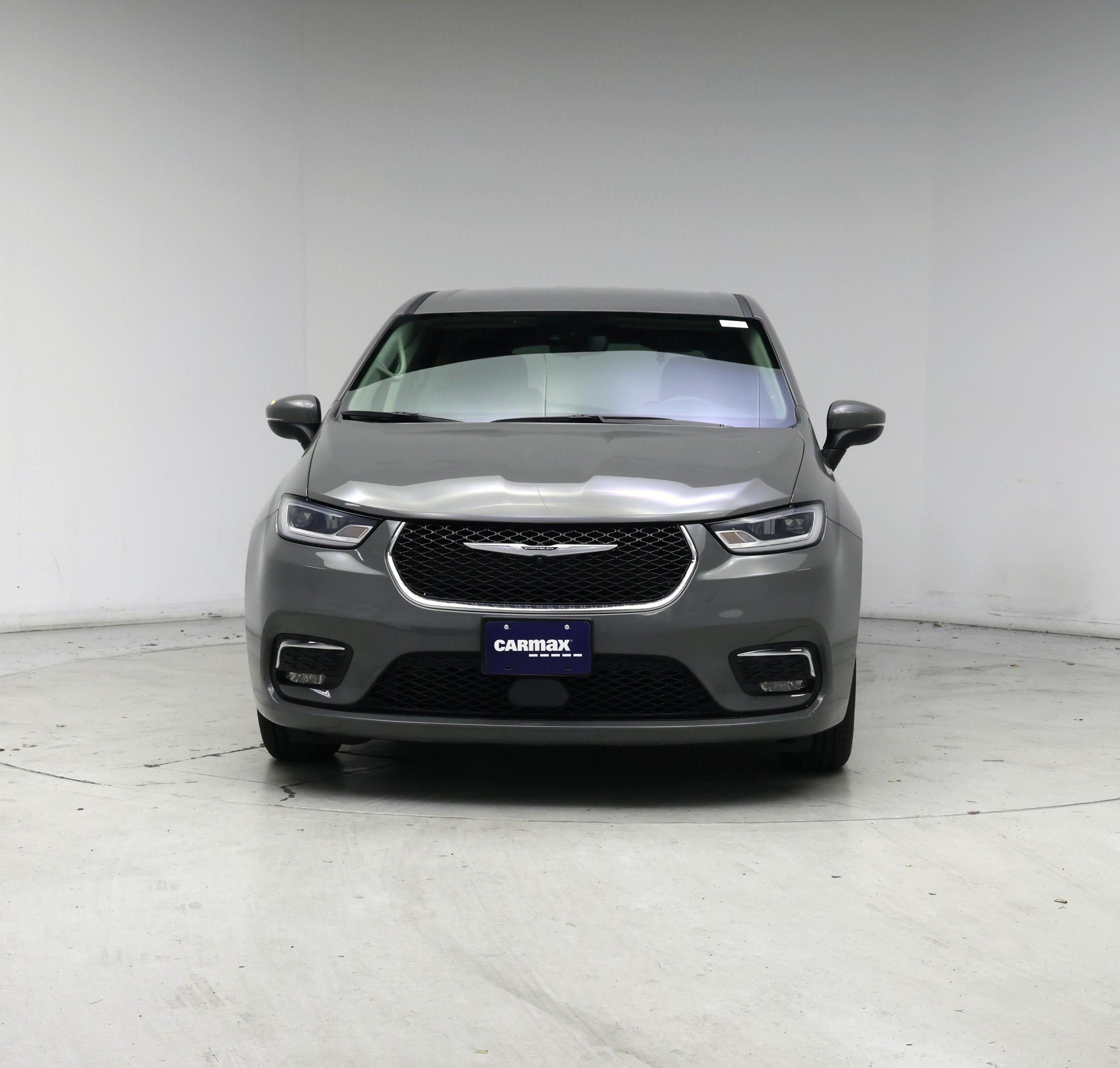 Thumbnail: 2023 Chrysler Pacifica - 5