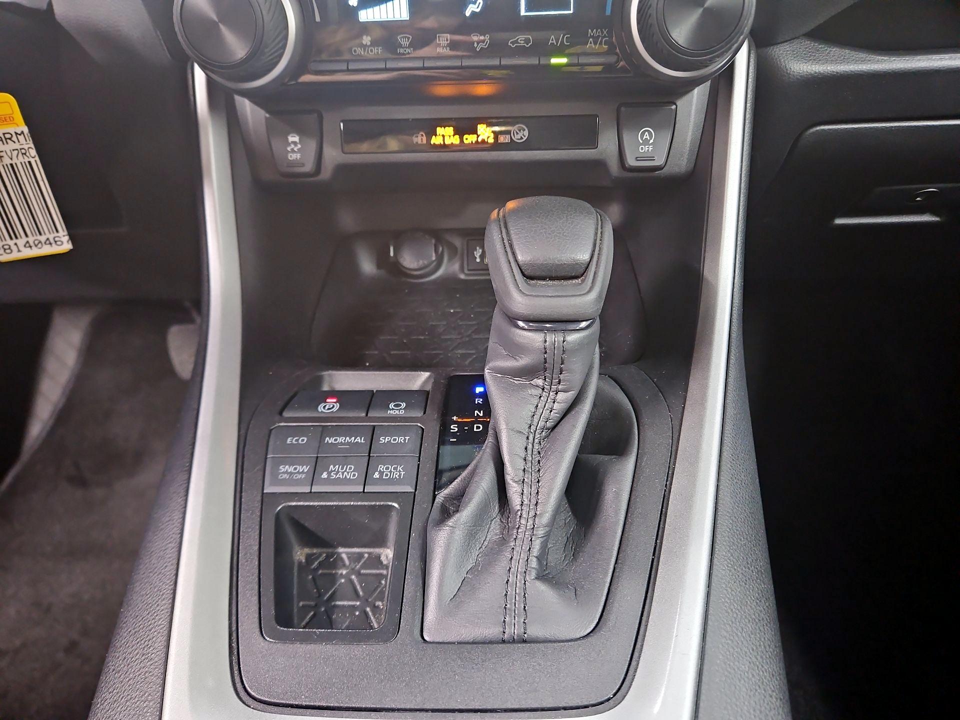 Thumbnail: 2024 Toyota RAV4 - 17