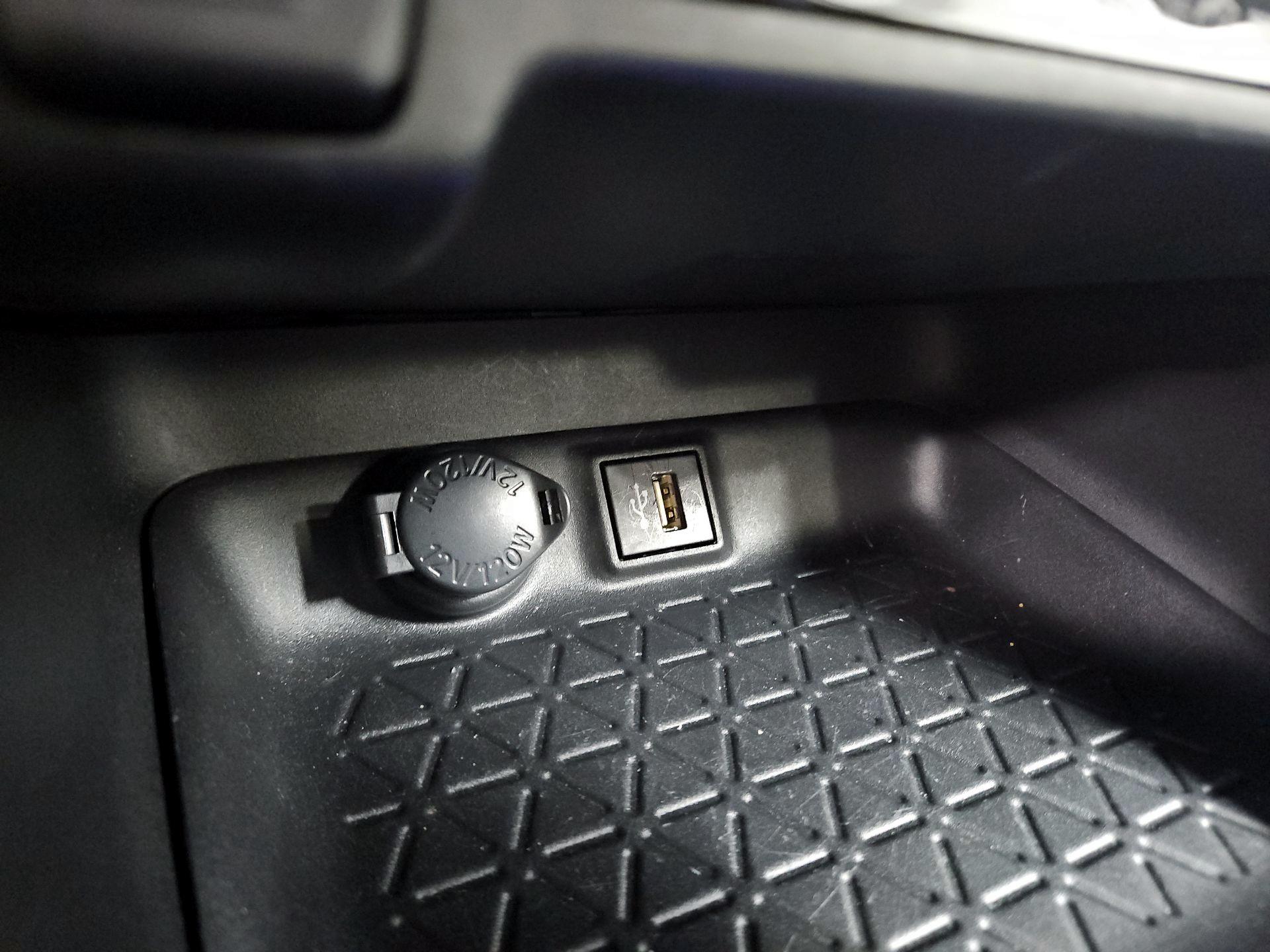 Thumbnail: 2024 Toyota RAV4 - 18