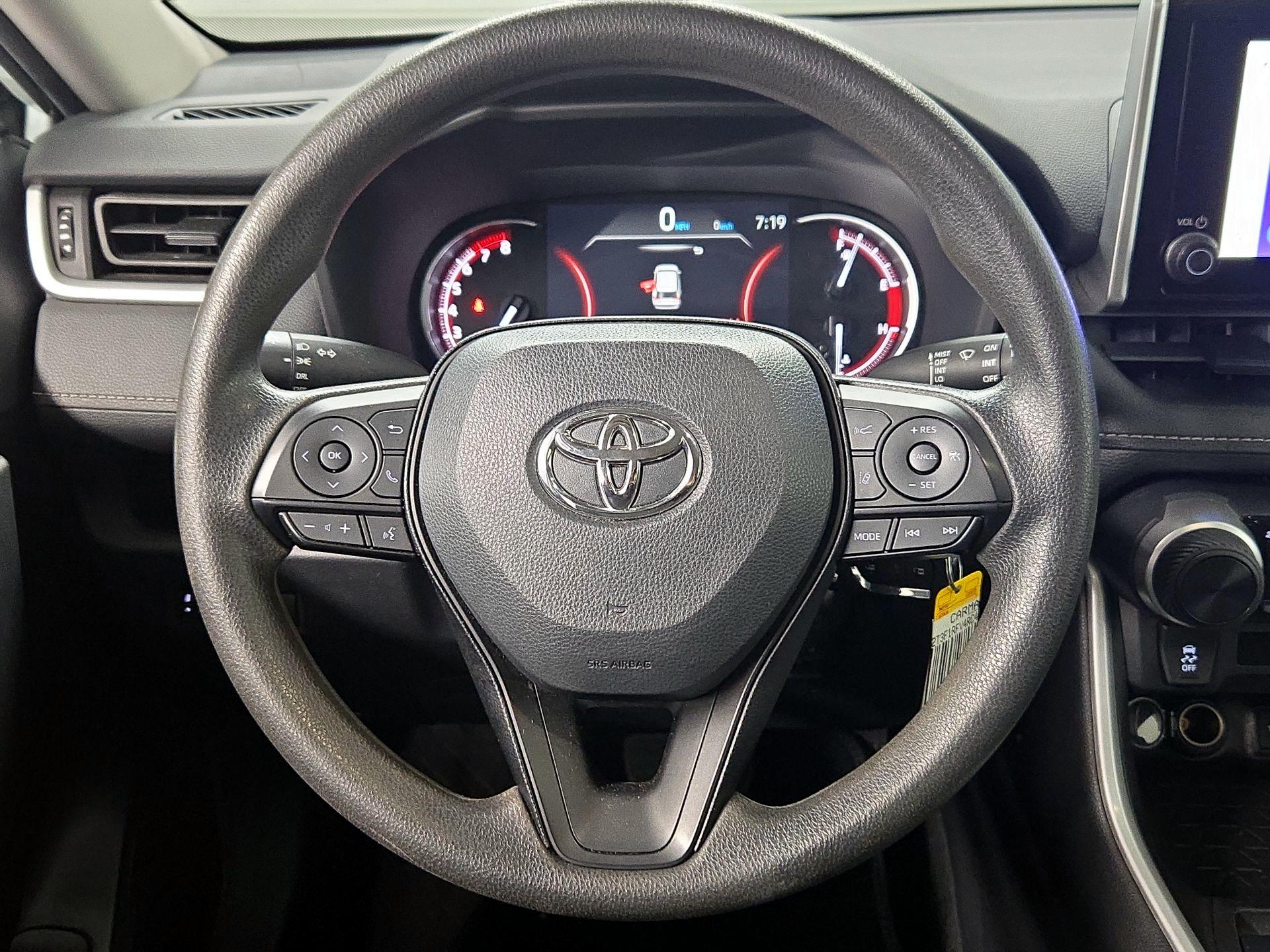 Thumbnail: 2024 Toyota RAV4 - 10