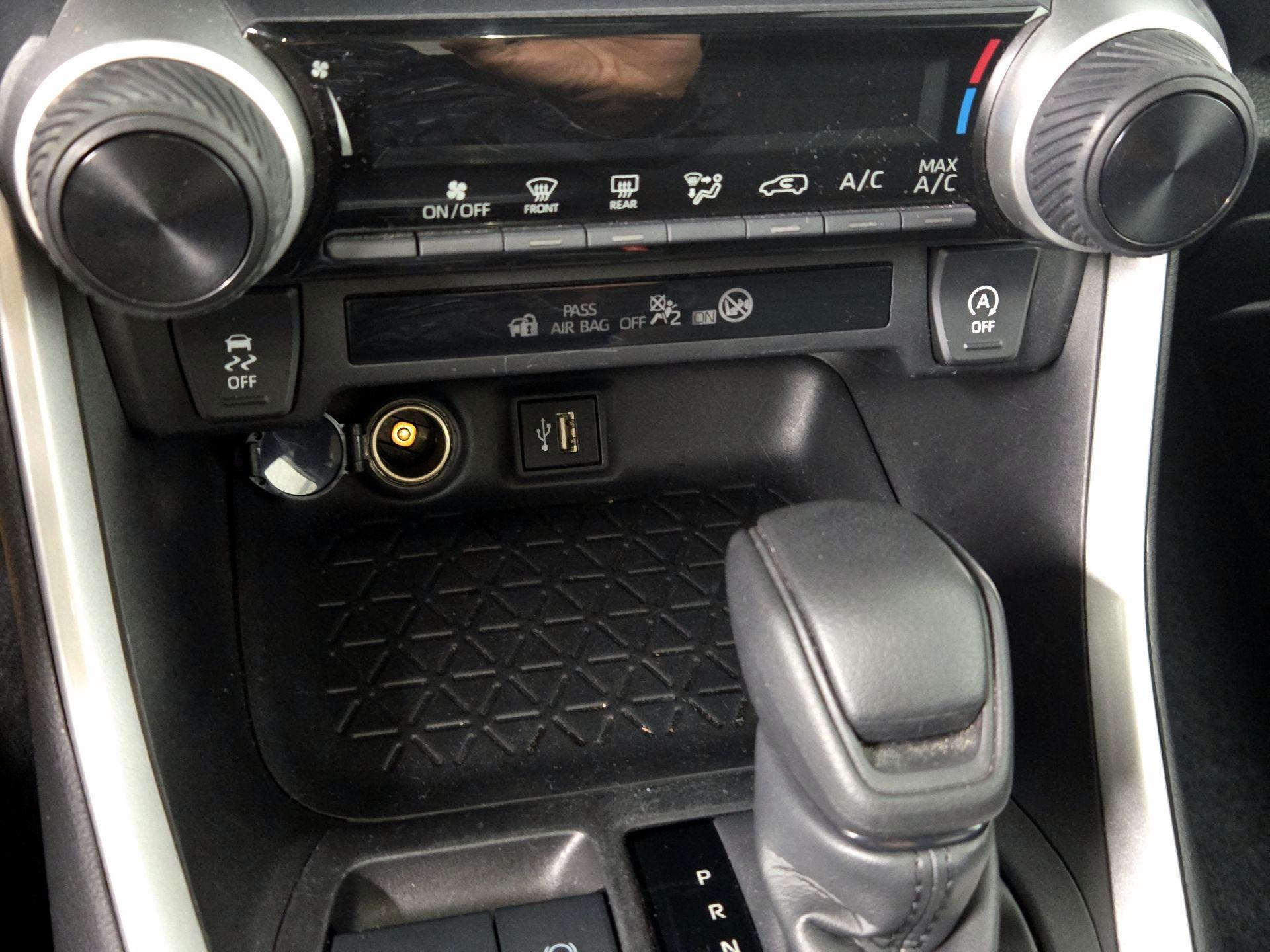 Thumbnail: 2024 Toyota RAV4 - 18