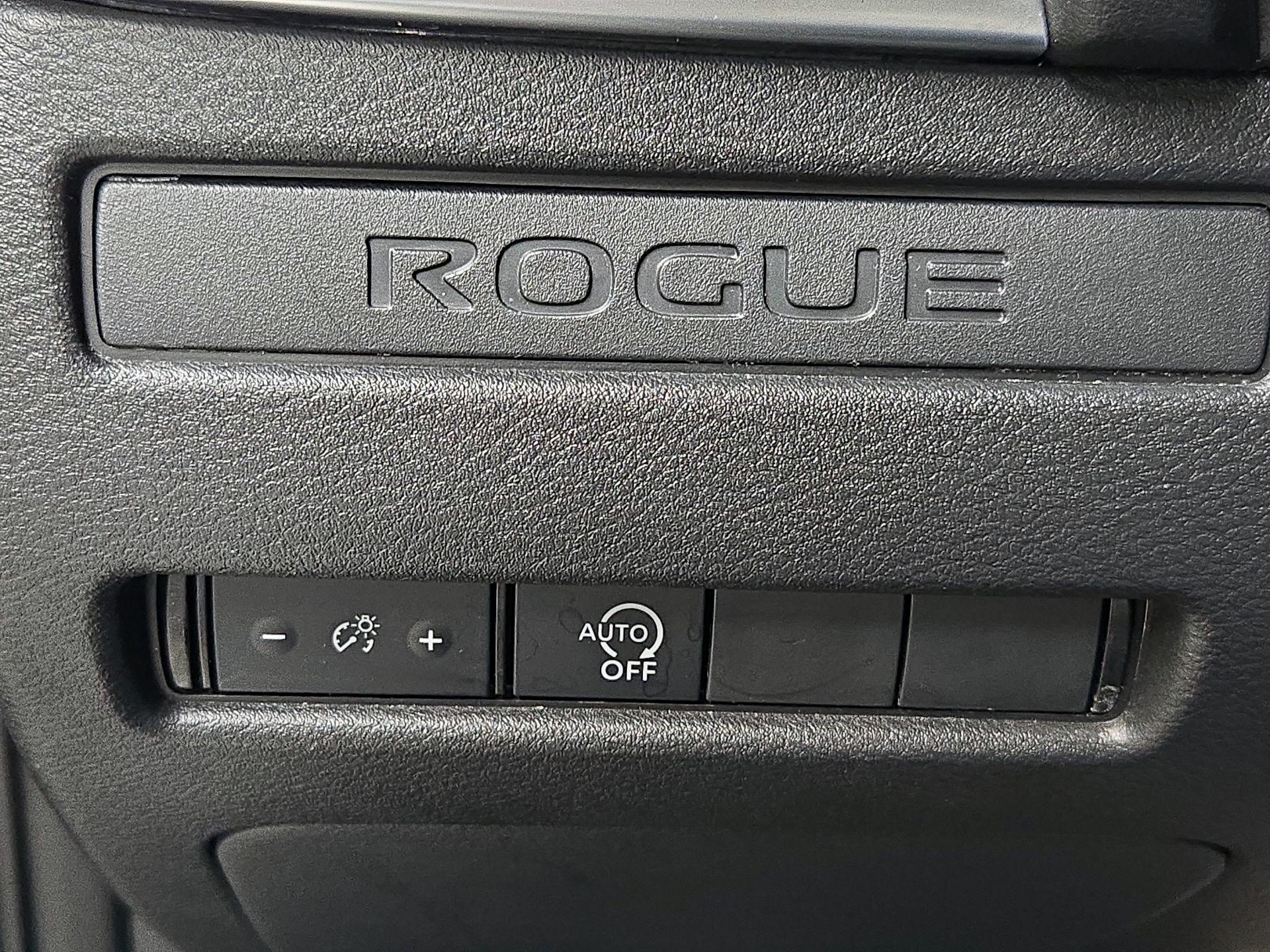 Thumbnail: 2023 Nissan Rogue - 13