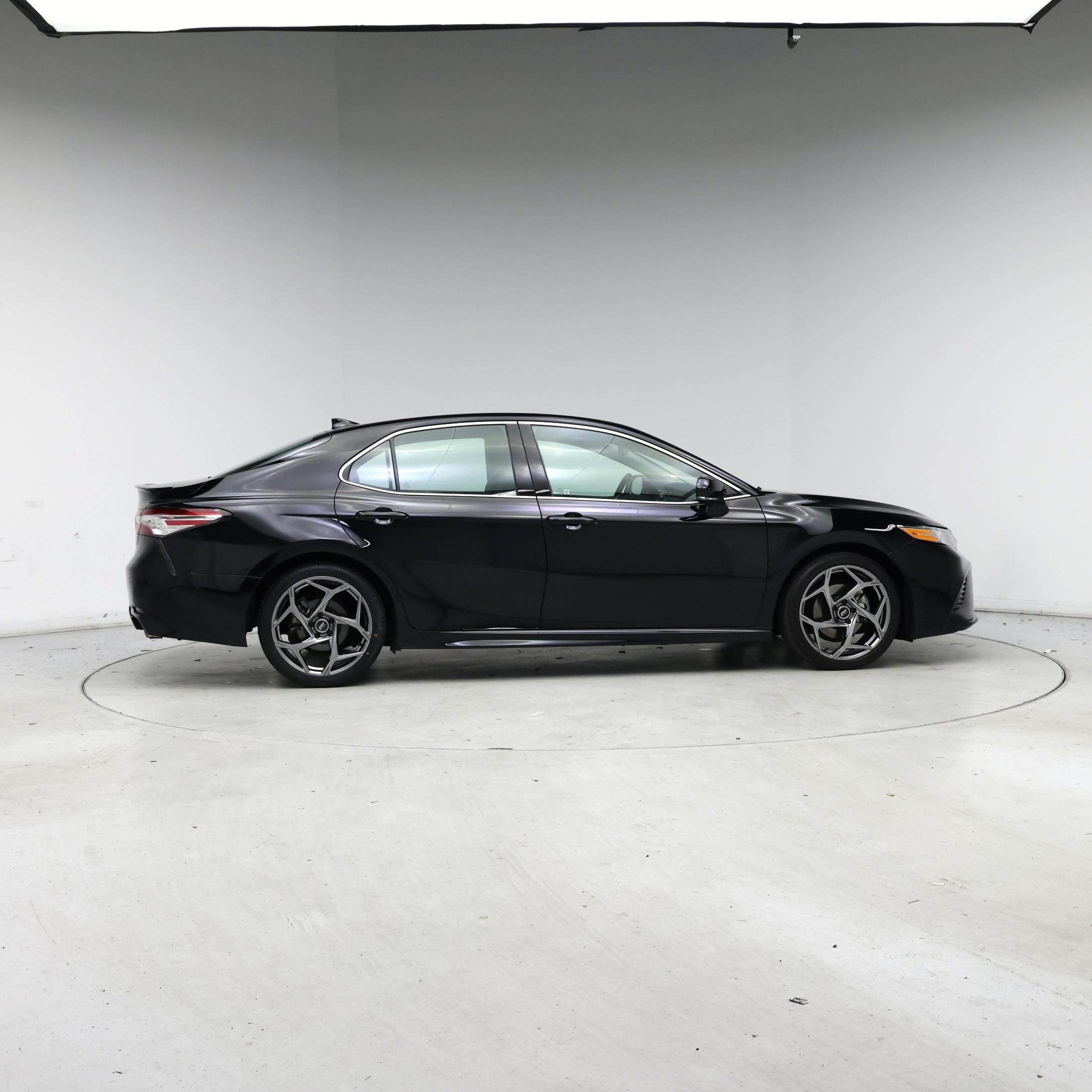 Thumbnail: 2020 Toyota Camry - 7