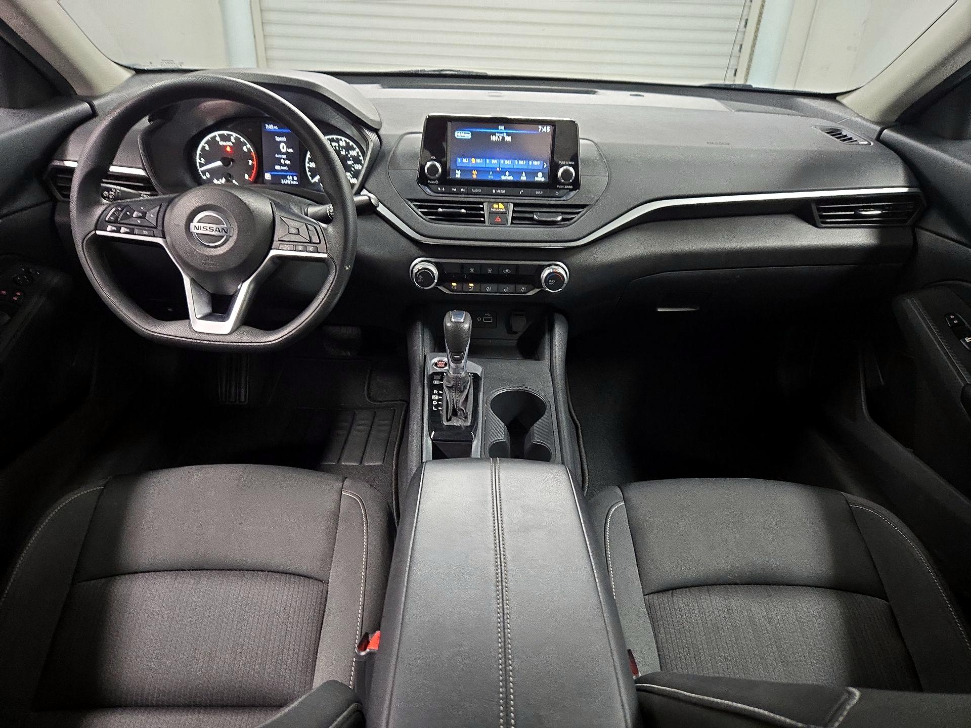 Thumbnail: 2022 Nissan Altima - 9