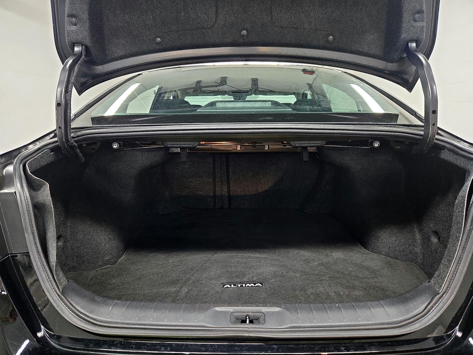 Thumbnail: 2022 Nissan Altima - 20