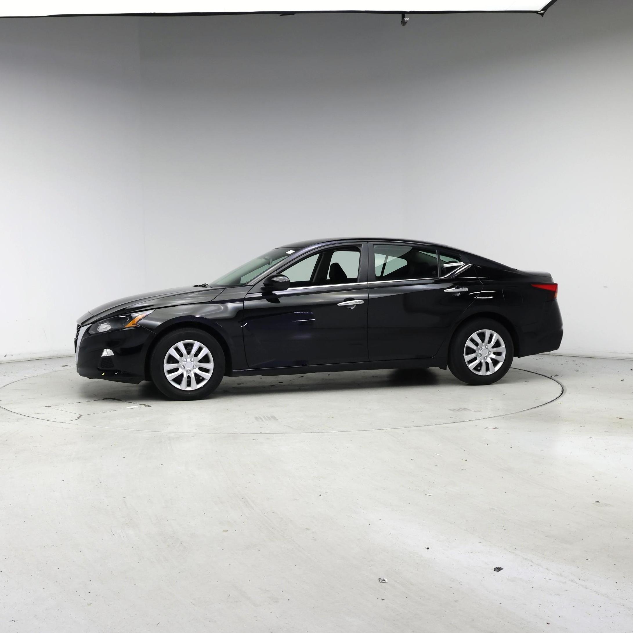 Thumbnail: 2022 Nissan Altima - 3