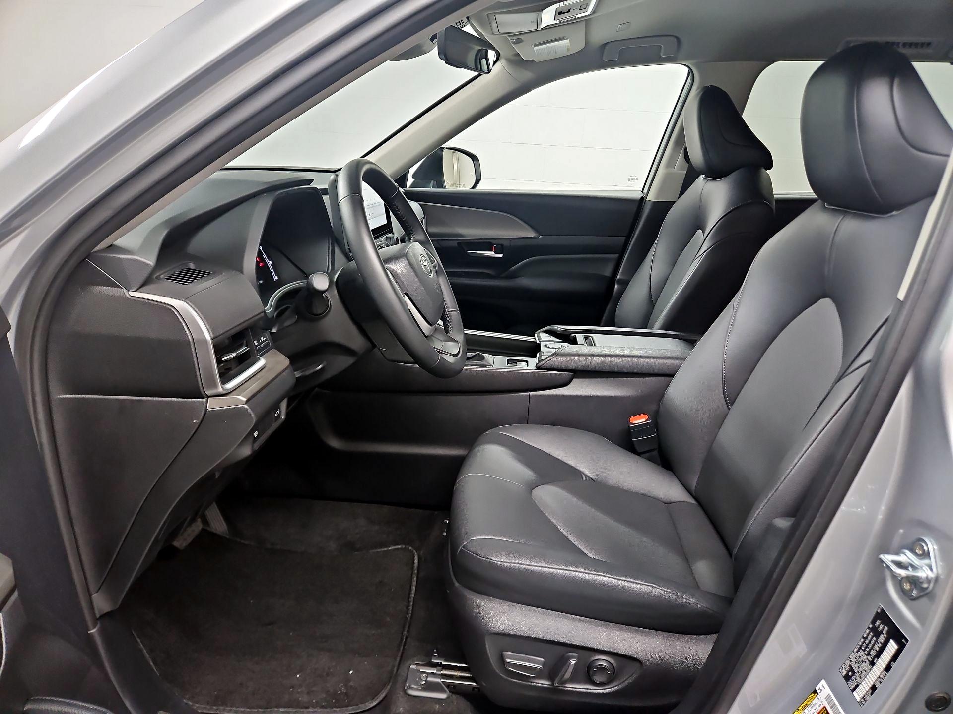 Thumbnail: 2025 Toyota Grand Highlander - 11