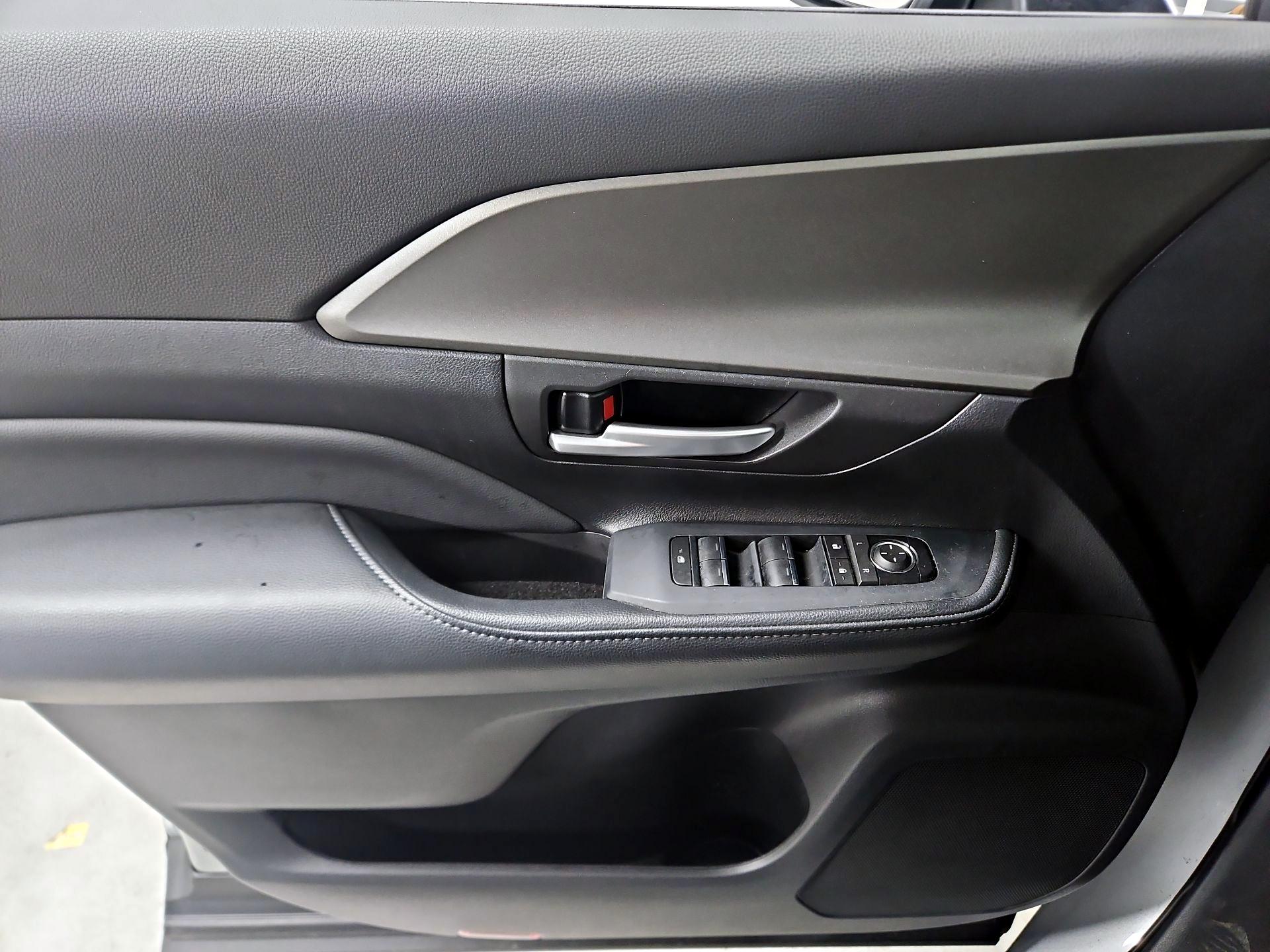 Thumbnail: 2025 Toyota Grand Highlander - 12