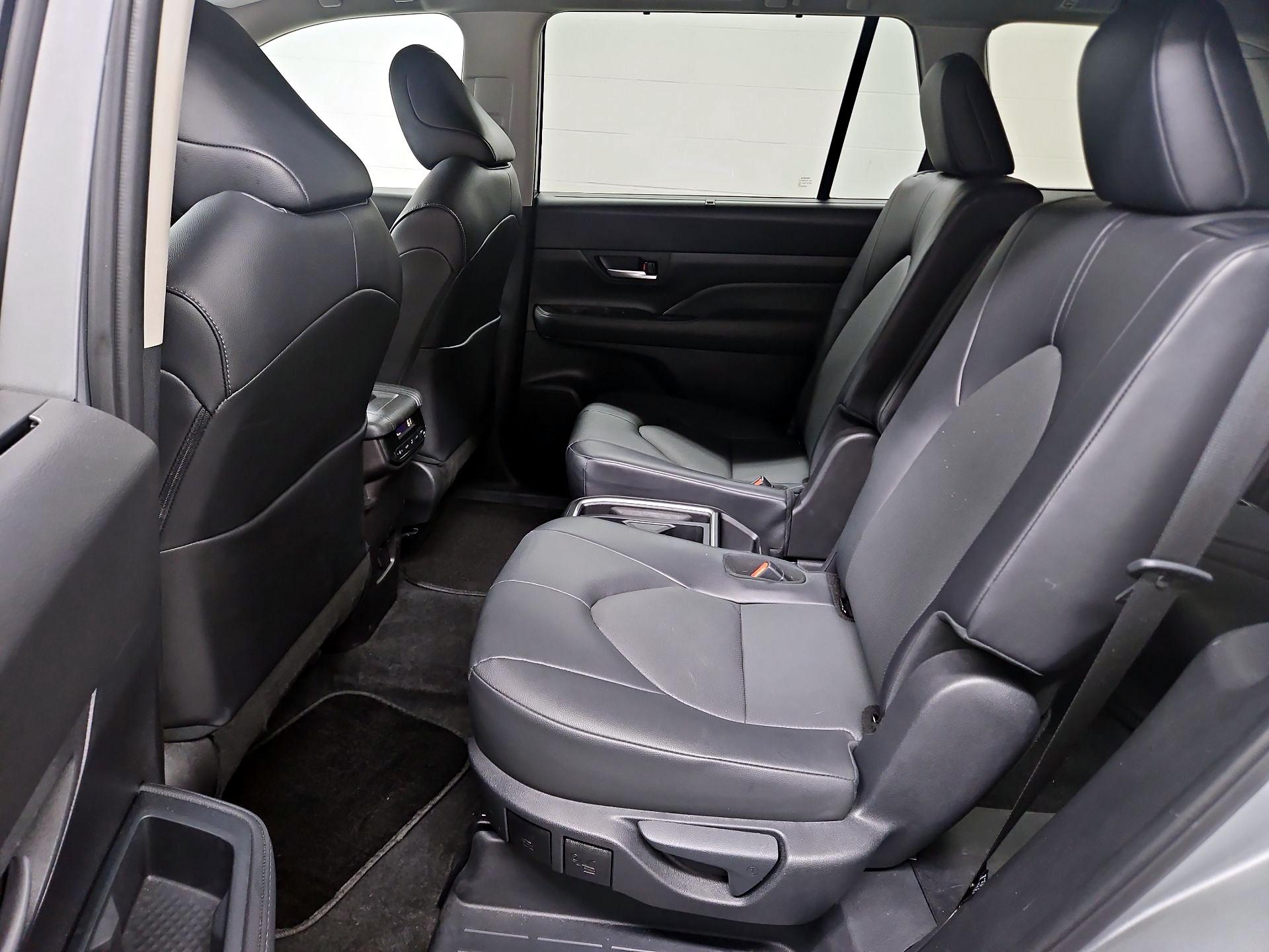 Thumbnail: 2025 Toyota Grand Highlander - 19