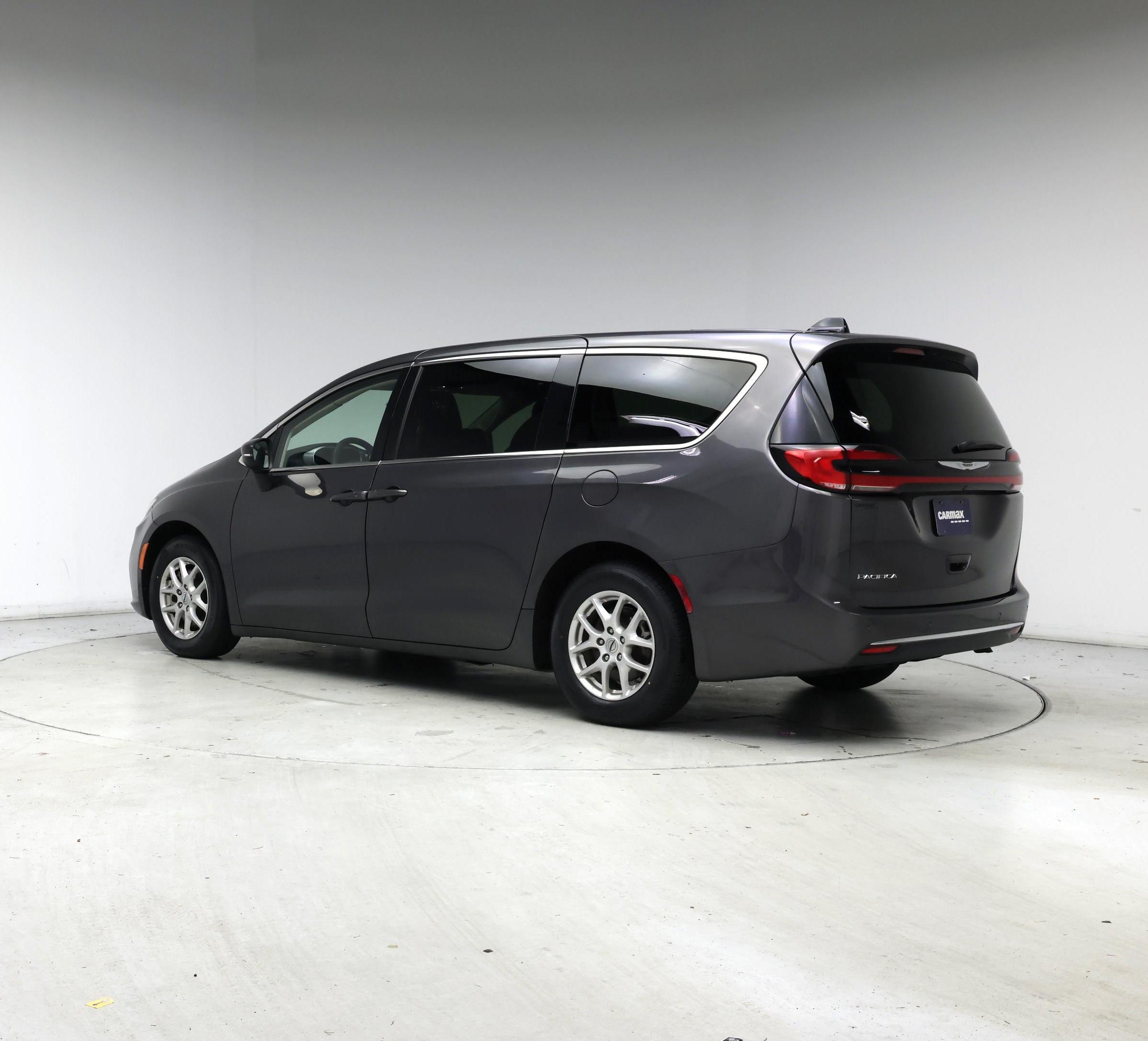 Thumbnail: 2023 Chrysler Pacifica - 2