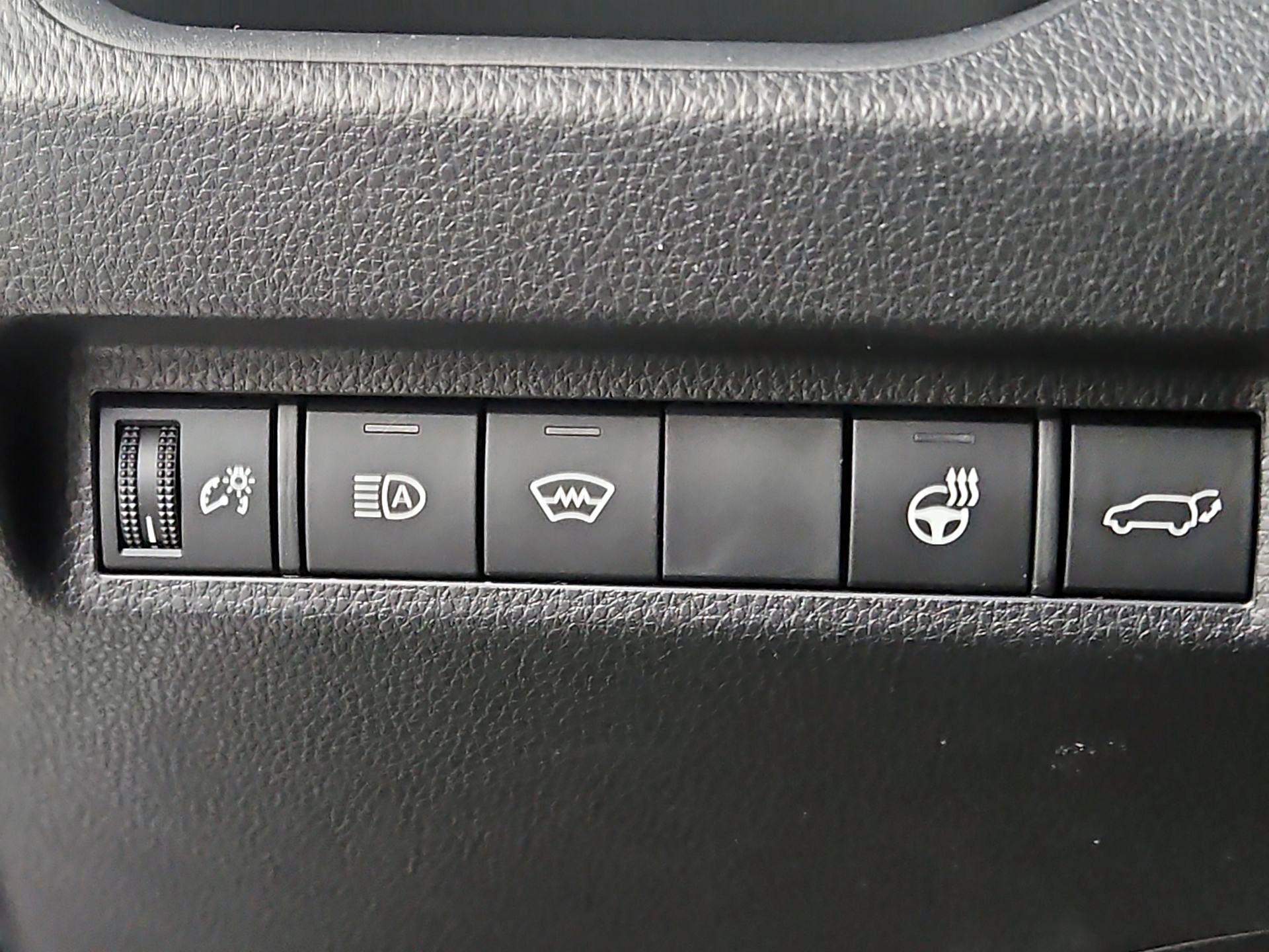 Thumbnail: 2025 Toyota RAV4 - 13