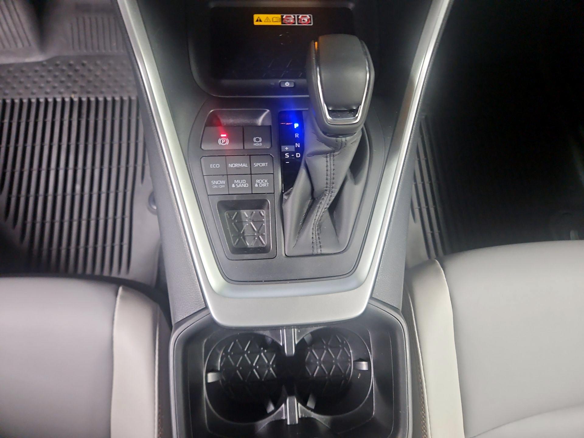 Thumbnail: 2025 Toyota RAV4 - 17