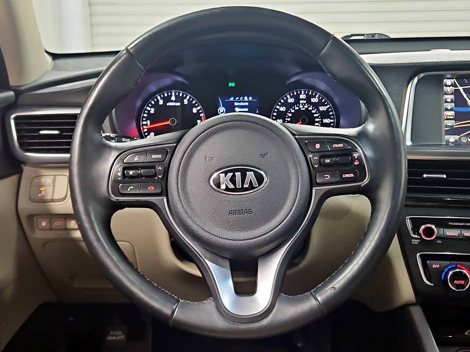 Thumbnail: 2017 Kia Optima - 10