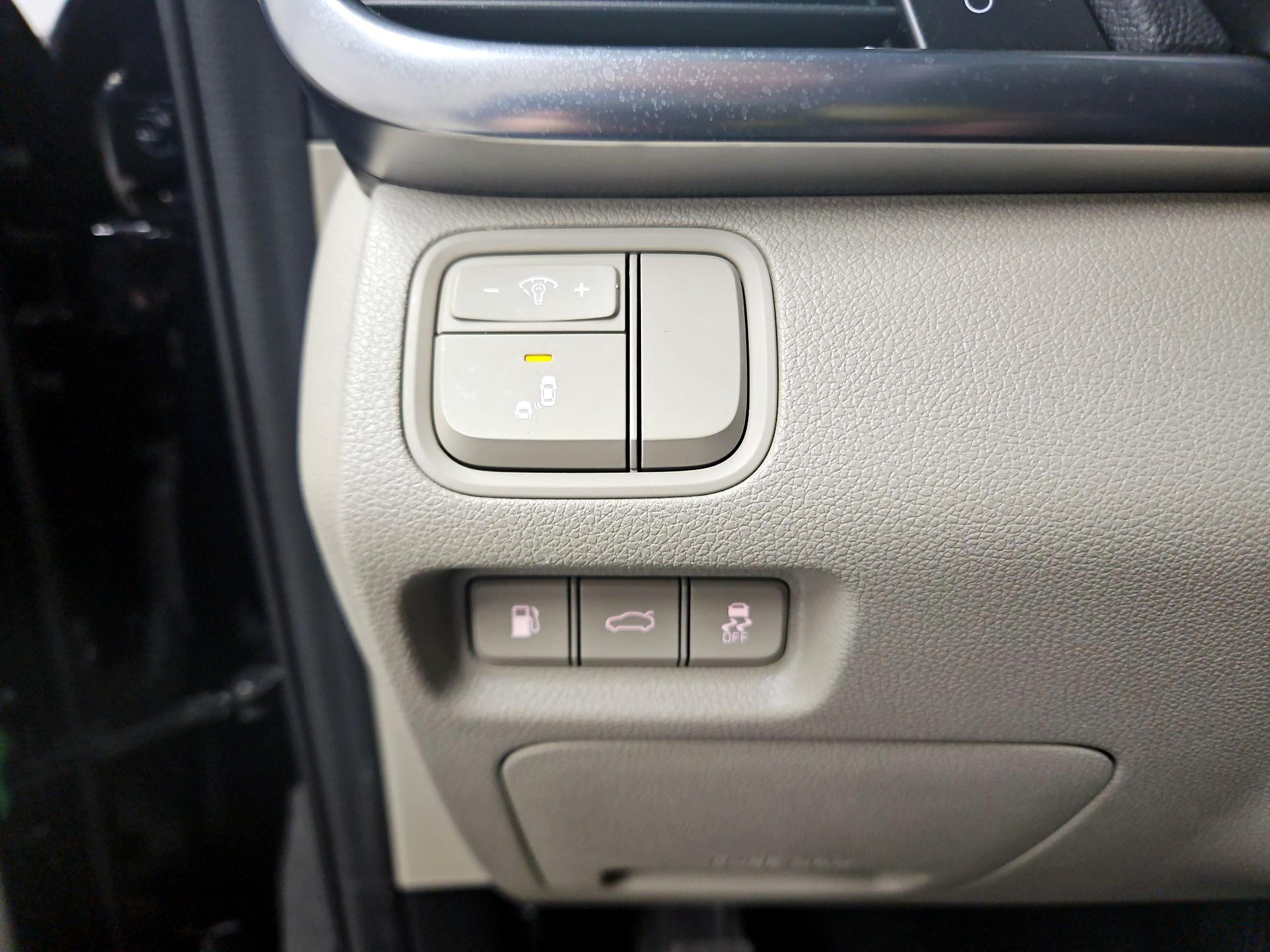 Thumbnail: 2017 Kia Optima - 13