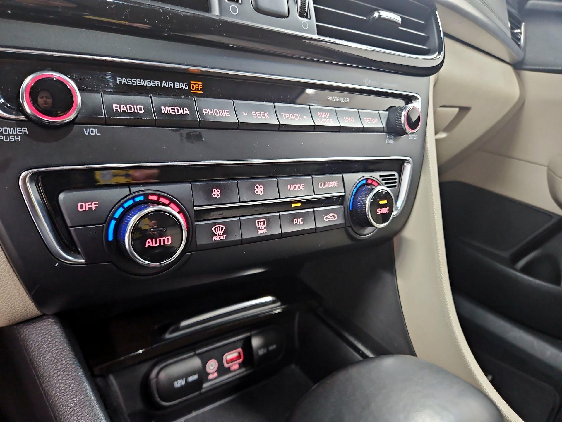 Thumbnail: 2017 Kia Optima - 17