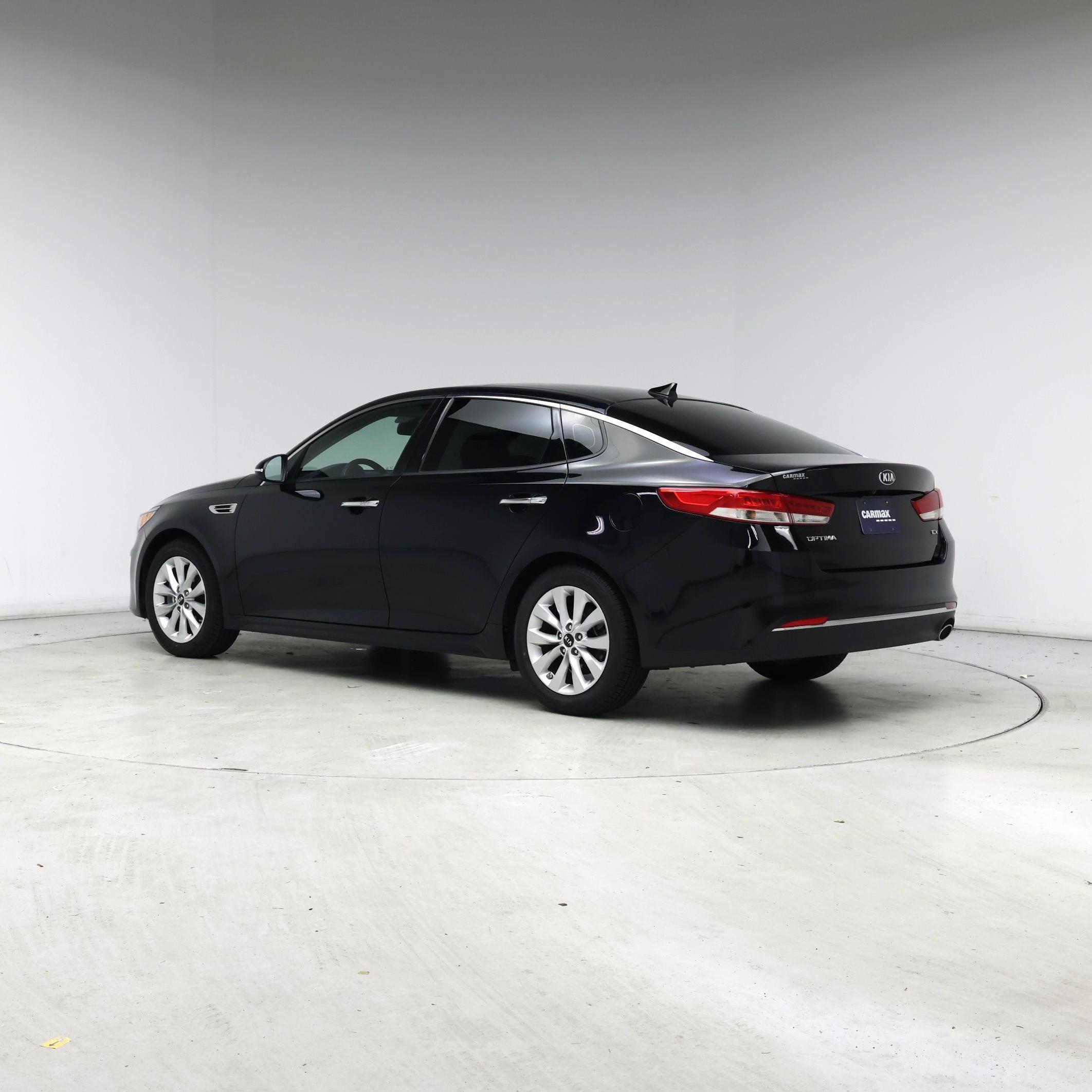 Thumbnail: 2017 Kia Optima - 2