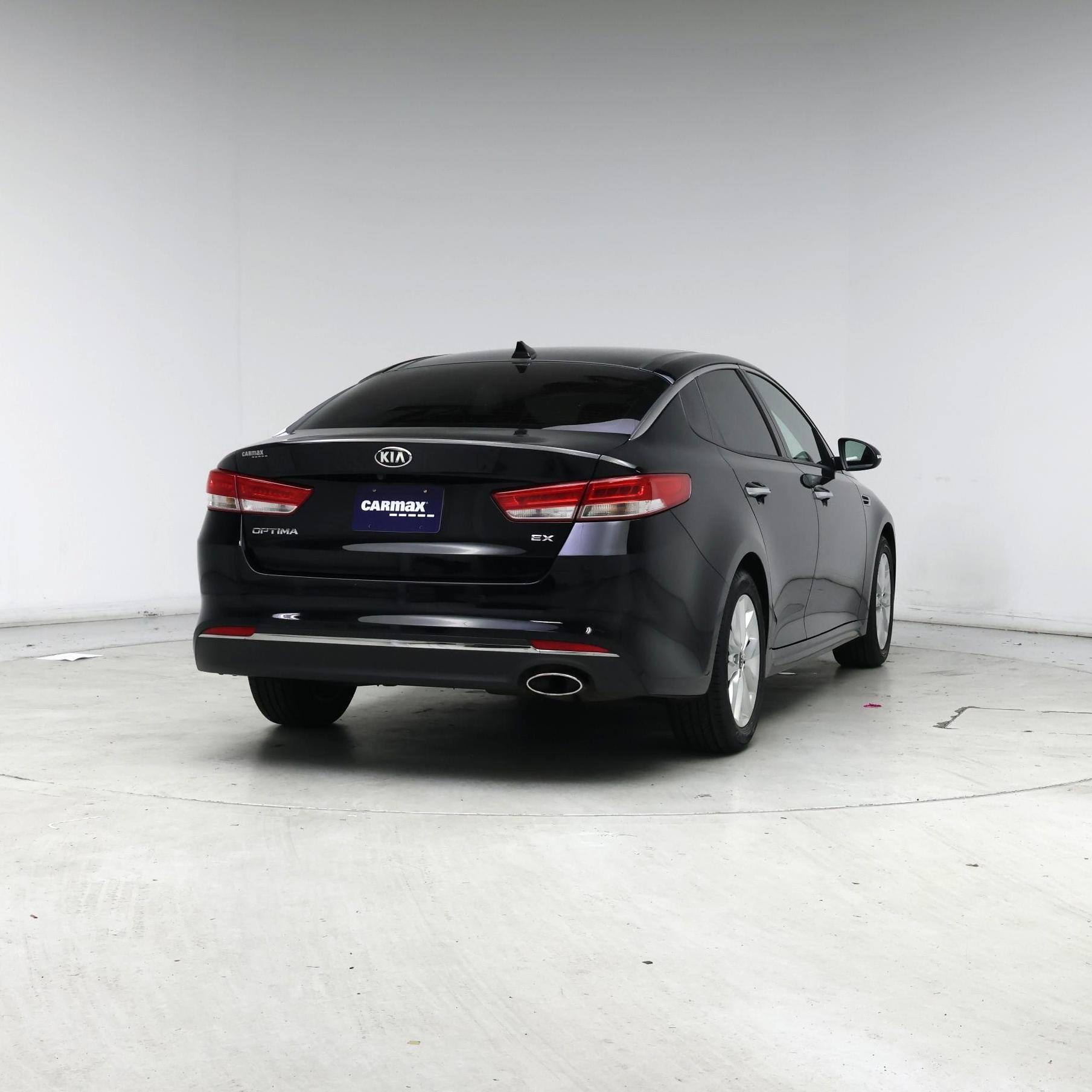 Thumbnail: 2017 Kia Optima - 8