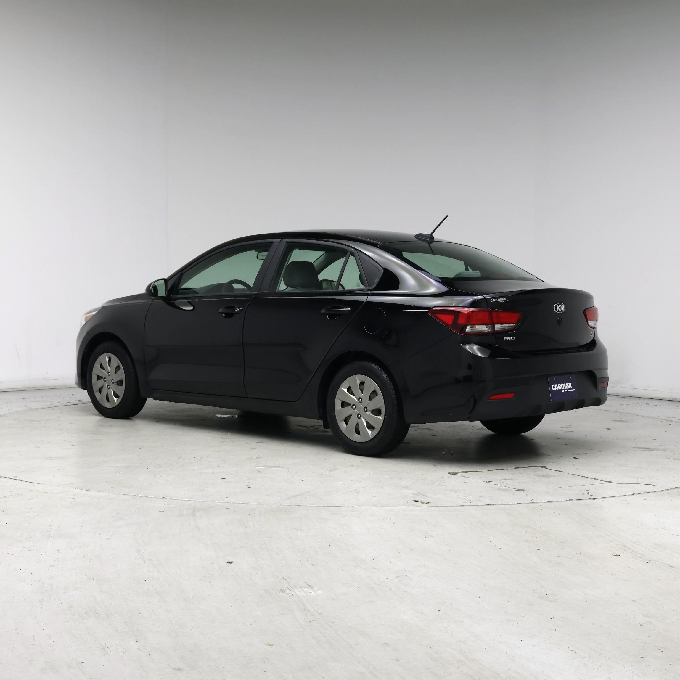 Thumbnail: 2019 Kia Rio - 2