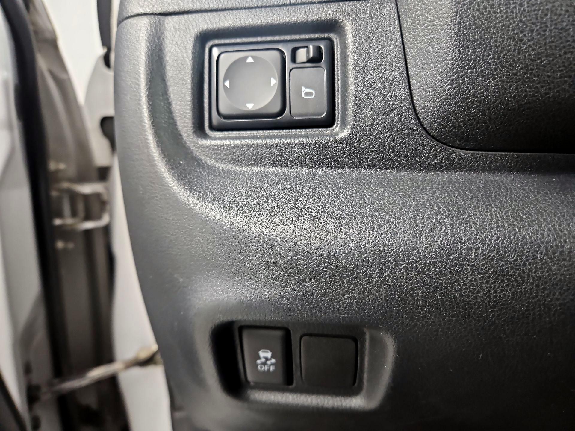Thumbnail: 2018 Nissan Versa - 13