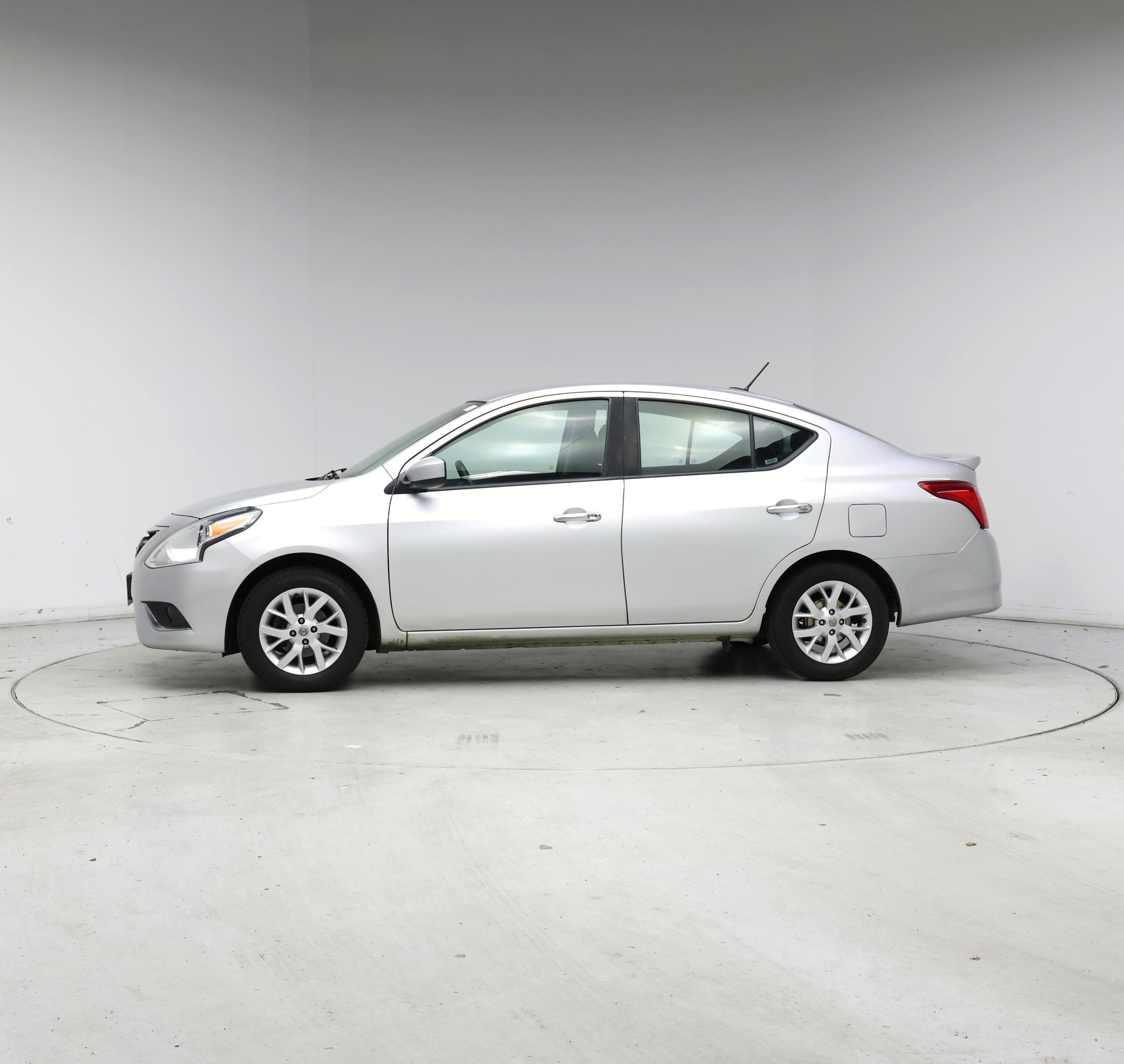 Thumbnail: 2018 Nissan Versa - 3