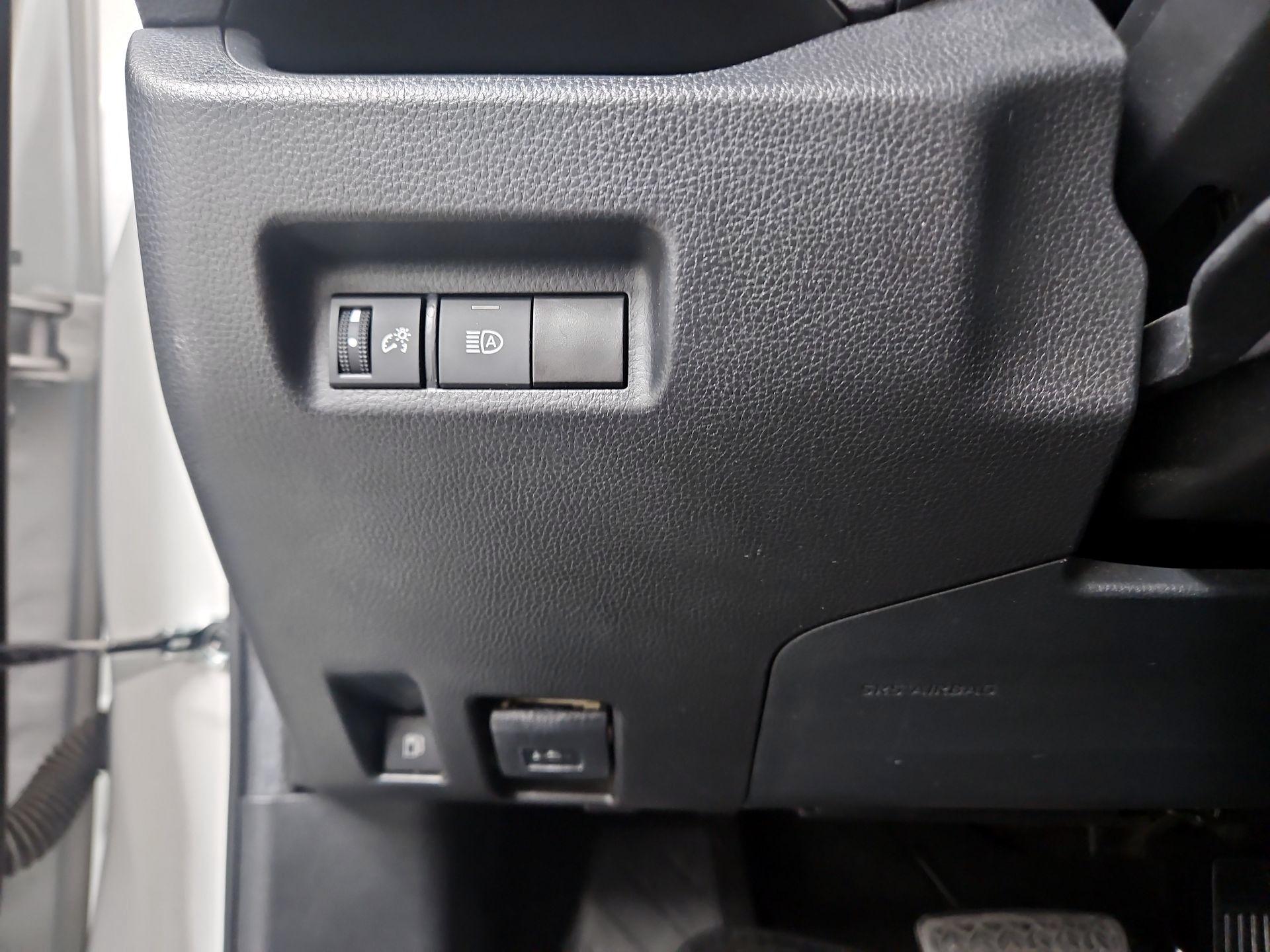 Thumbnail: 2021 Toyota RAV4 - 13