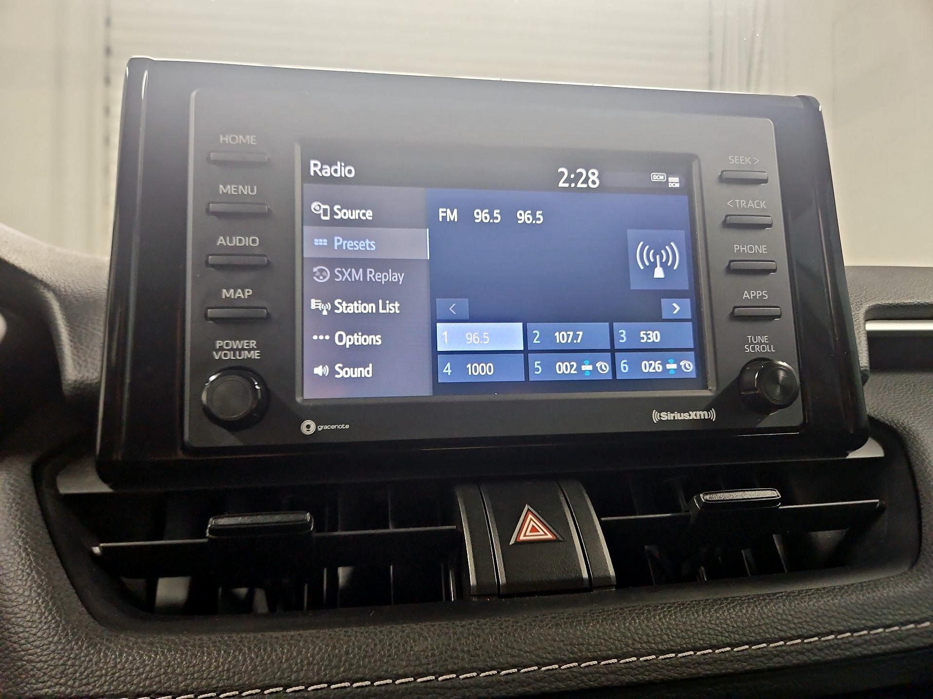 Thumbnail: 2021 Toyota RAV4 - 15