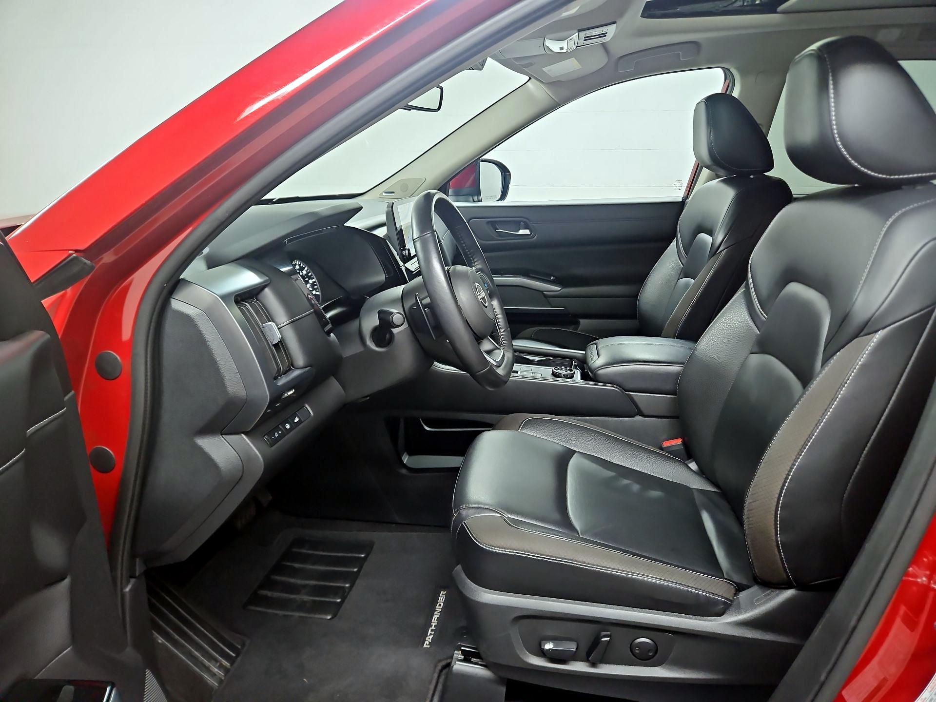 Thumbnail: 2023 Nissan Pathfinder - 11