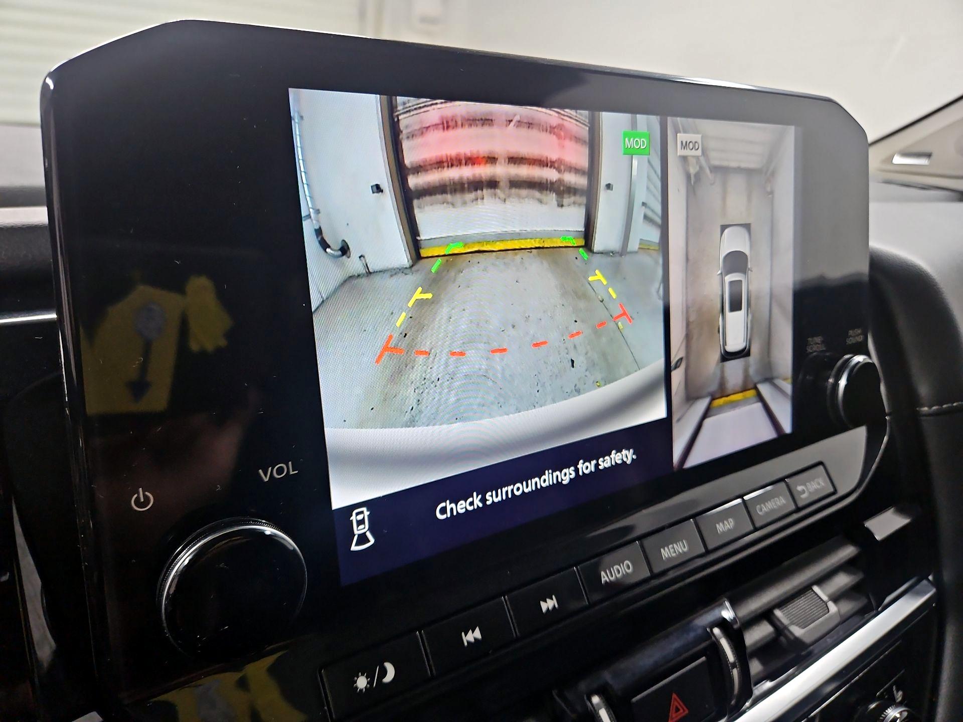 Thumbnail: 2023 Nissan Pathfinder - 15