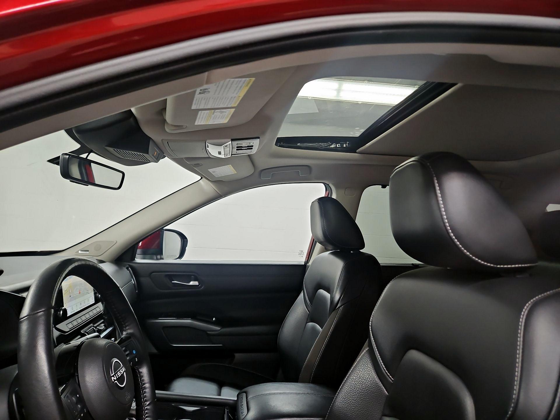 Thumbnail: 2023 Nissan Pathfinder - 20