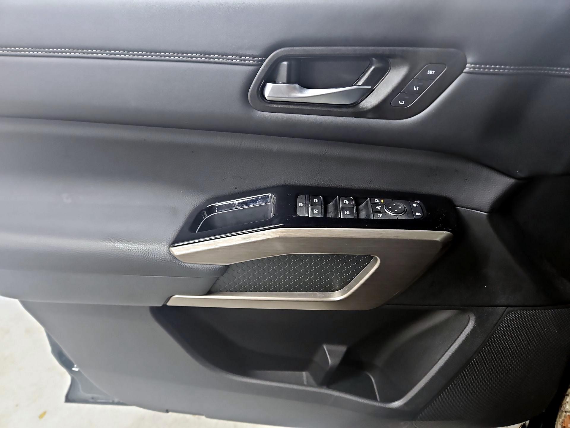 Thumbnail: 2023 Nissan Pathfinder - 12