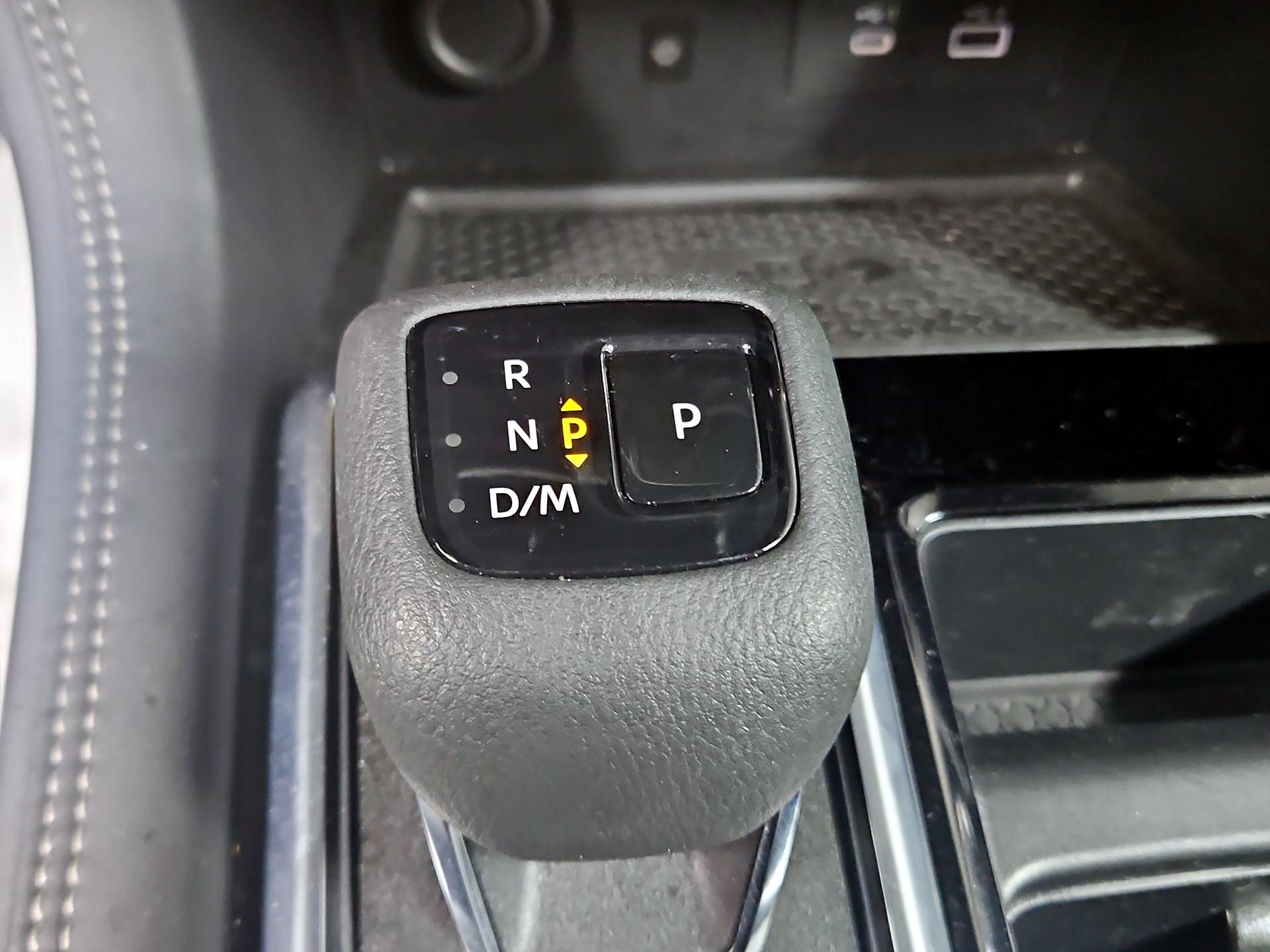 Thumbnail: 2023 Nissan Pathfinder - 18