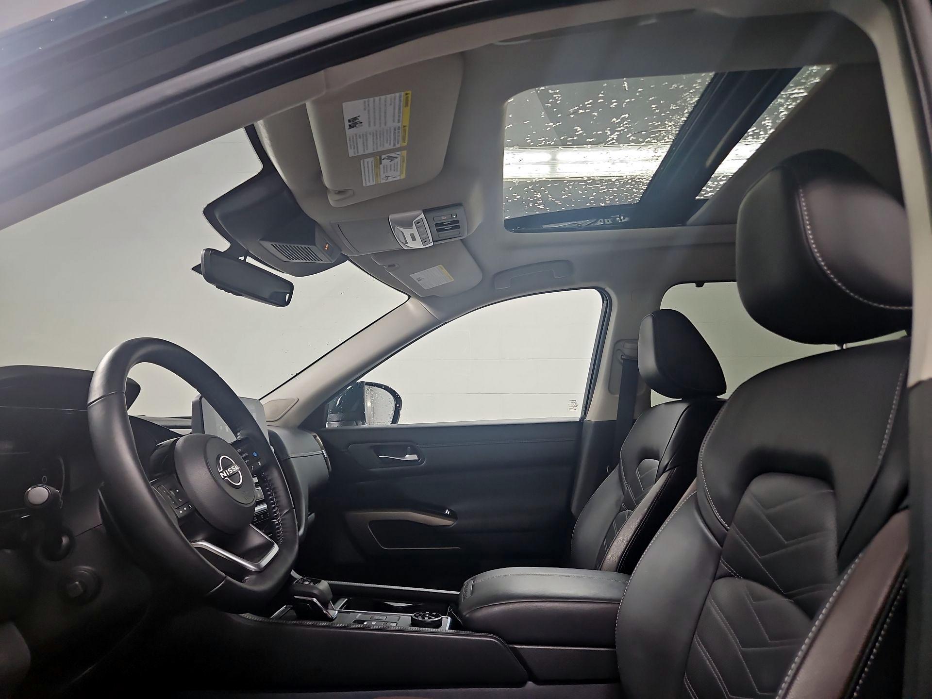 Thumbnail: 2023 Nissan Pathfinder - 20