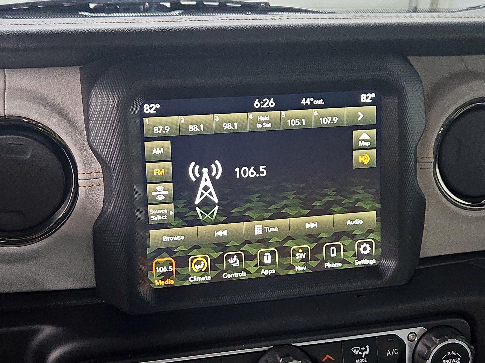 Thumbnail: 2023 Jeep Gladiator - 16