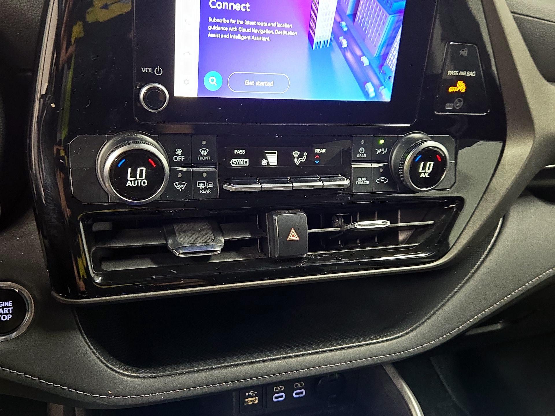 Thumbnail: 2023 Toyota Highlander - 16