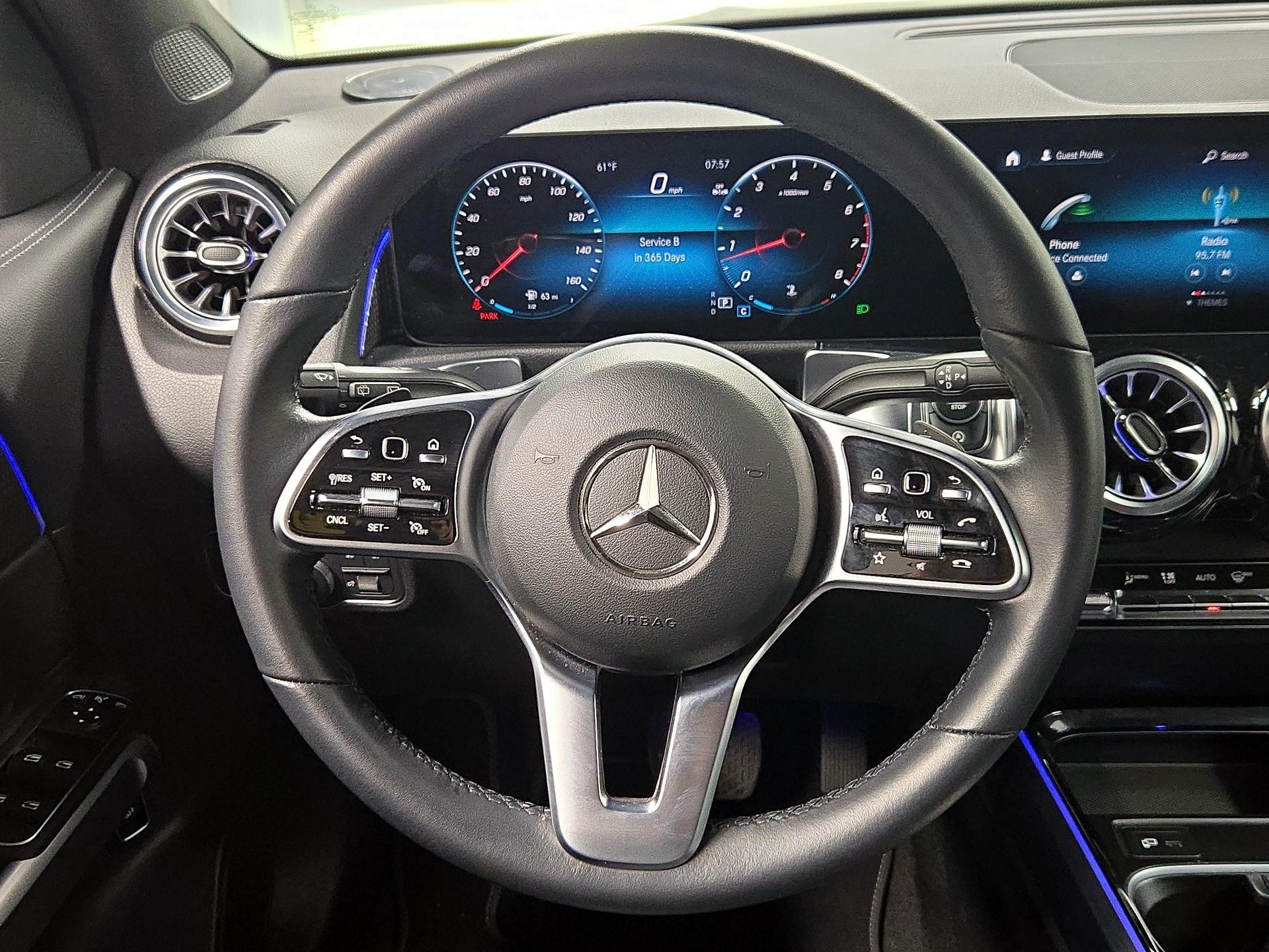 Thumbnail: 2023 Mercedes-Benz GLB - 10