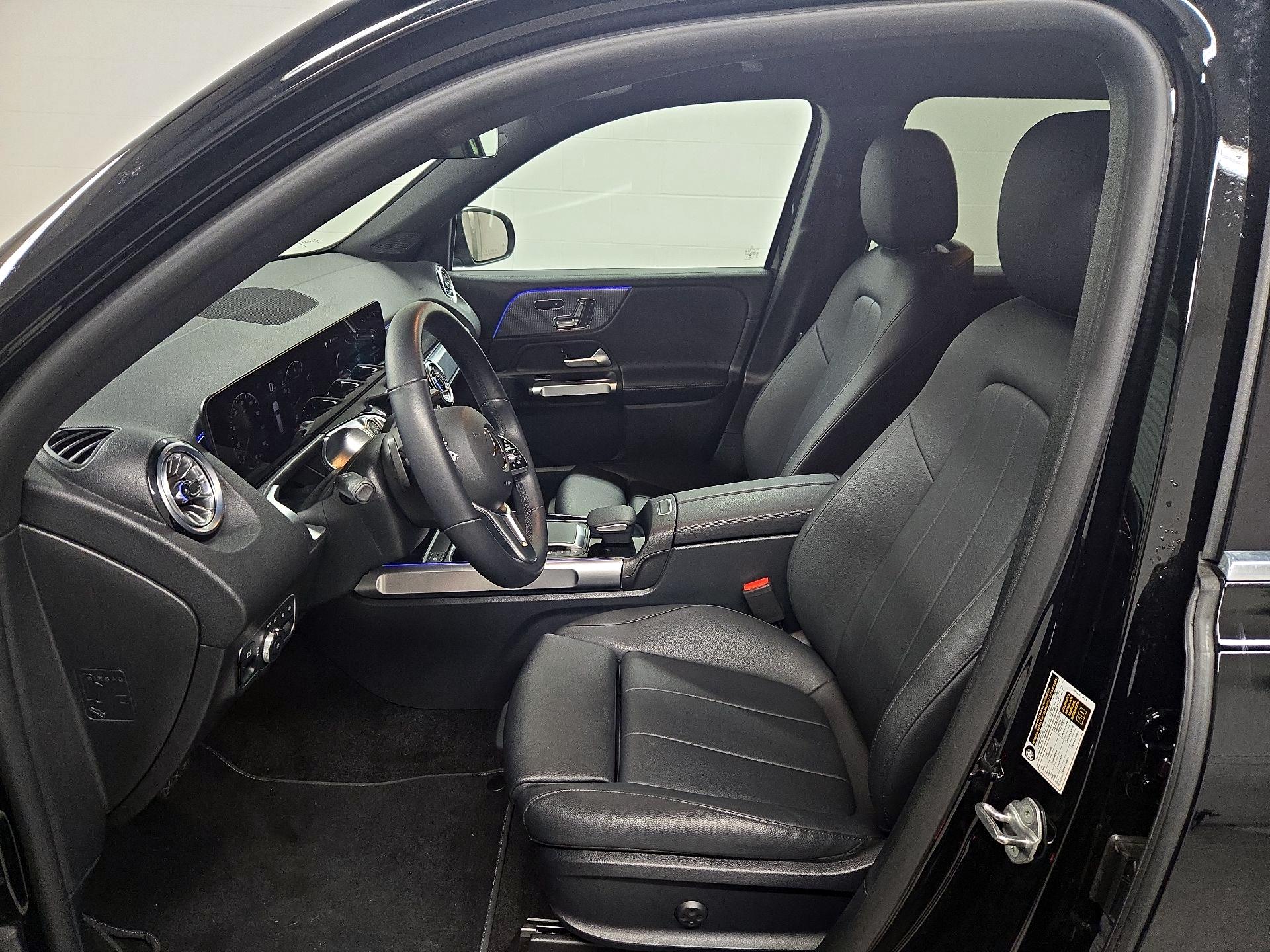 Thumbnail: 2023 Mercedes-Benz GLB - 11