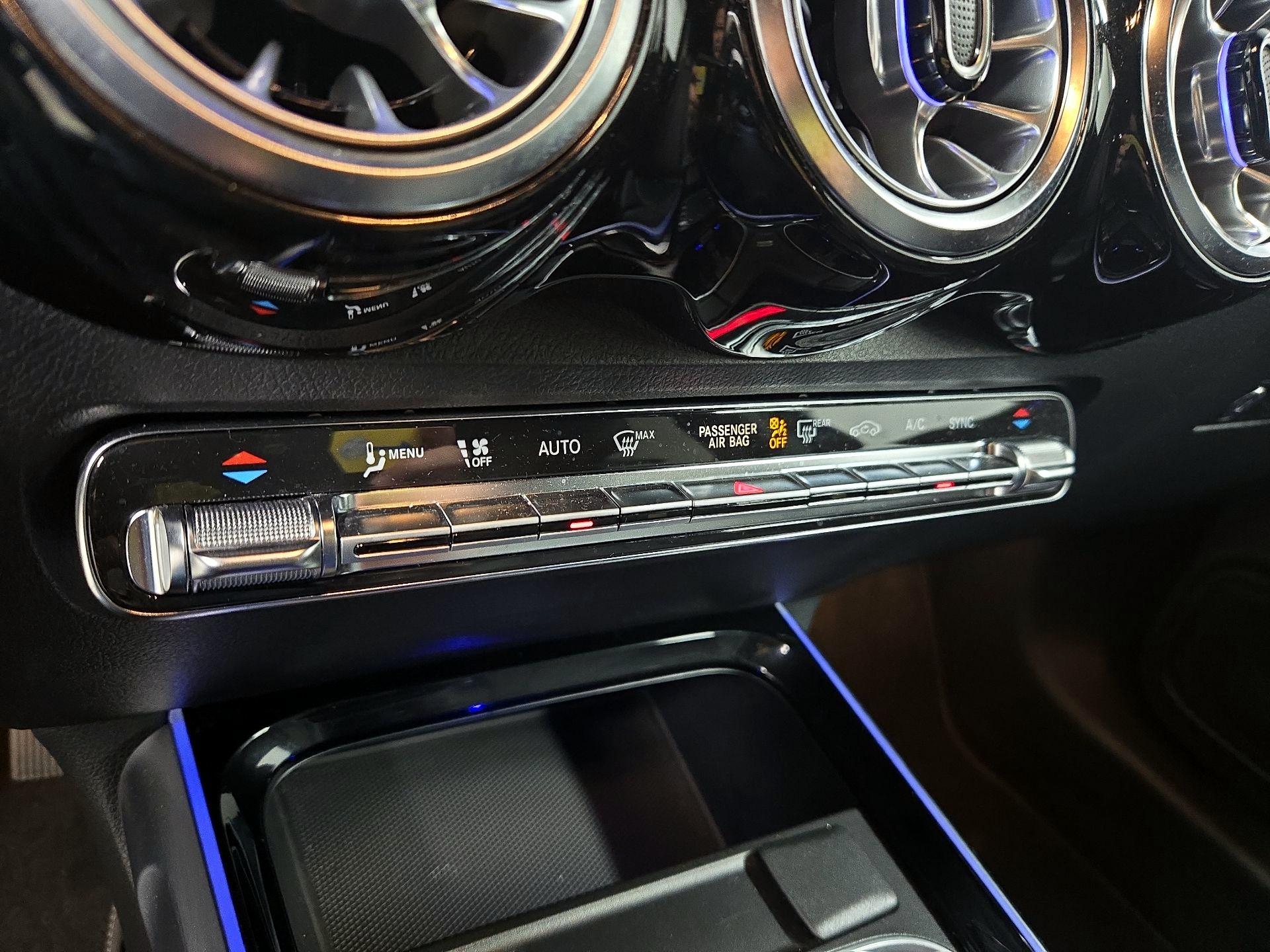 Thumbnail: 2023 Mercedes-Benz GLB - 16