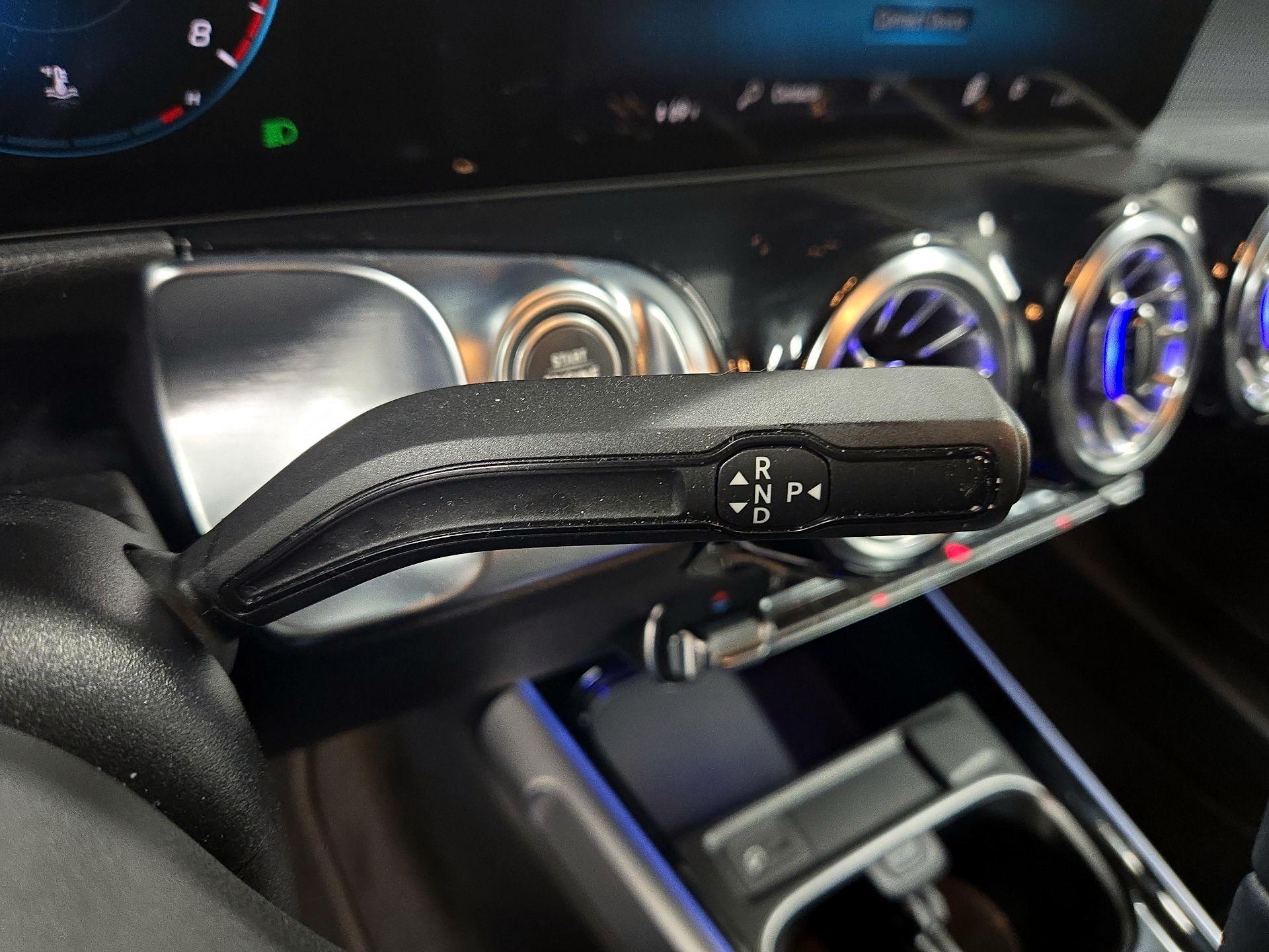 Thumbnail: 2023 Mercedes-Benz GLB - 17